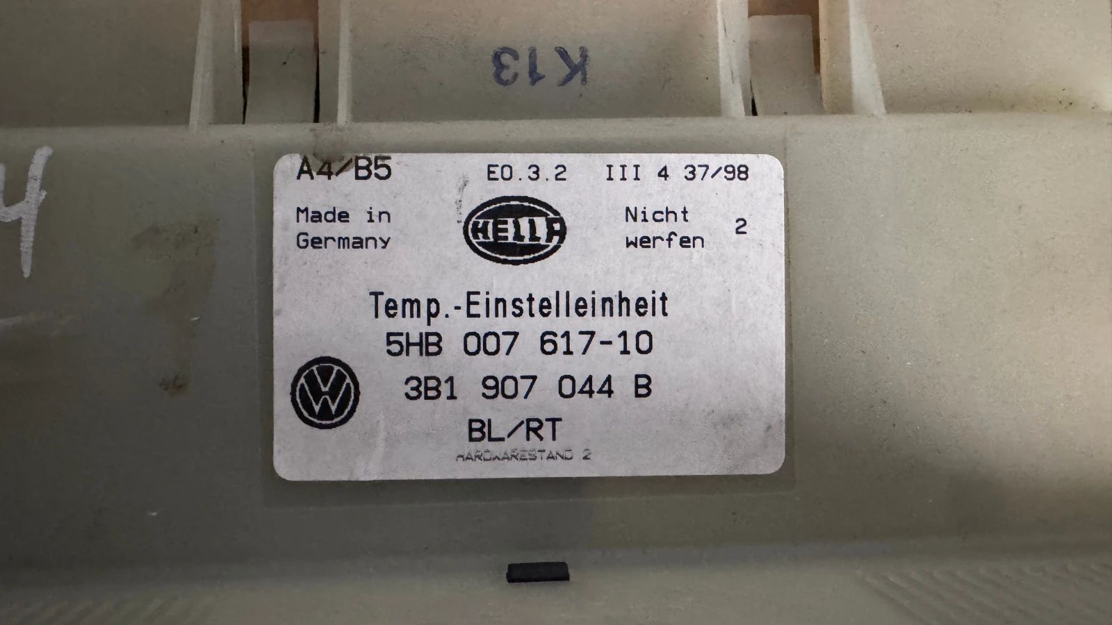   /  /  a VW Golf 3 - 5HB007617-10 / 3B1907044B | Mobile.bg   2