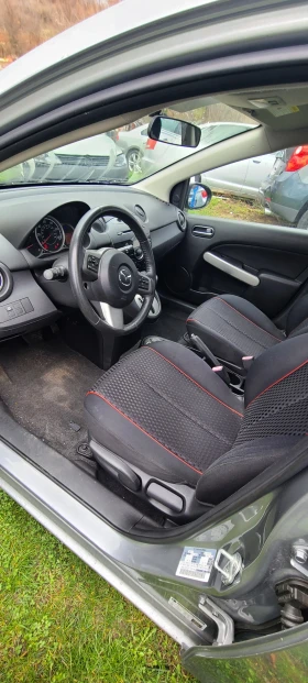Mazda 2 1, 5i atomatic, снимка 5