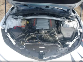 Chevrolet Camaro 1SS* 6.2 V8* CARFAX* ФИКСИРАНА ЦЕНА | Auto.bg — изображение 10