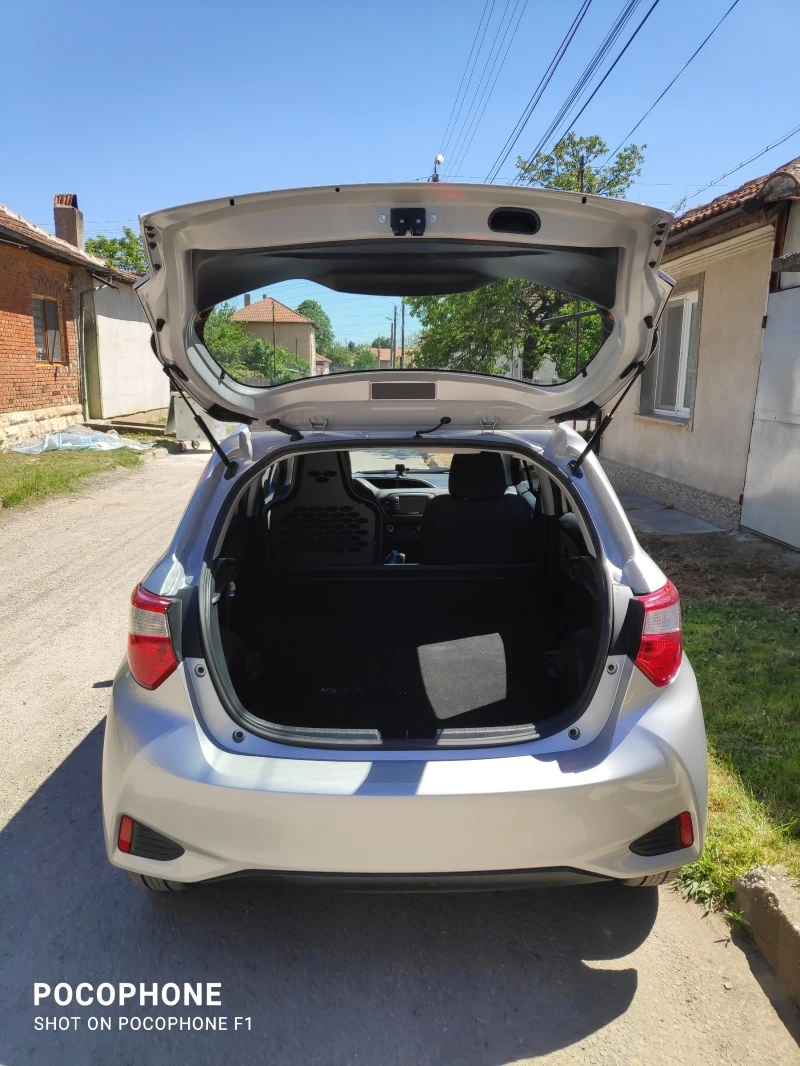 Toyota Yaris Ван, снимка 13 - Автомобили и джипове - 47020440