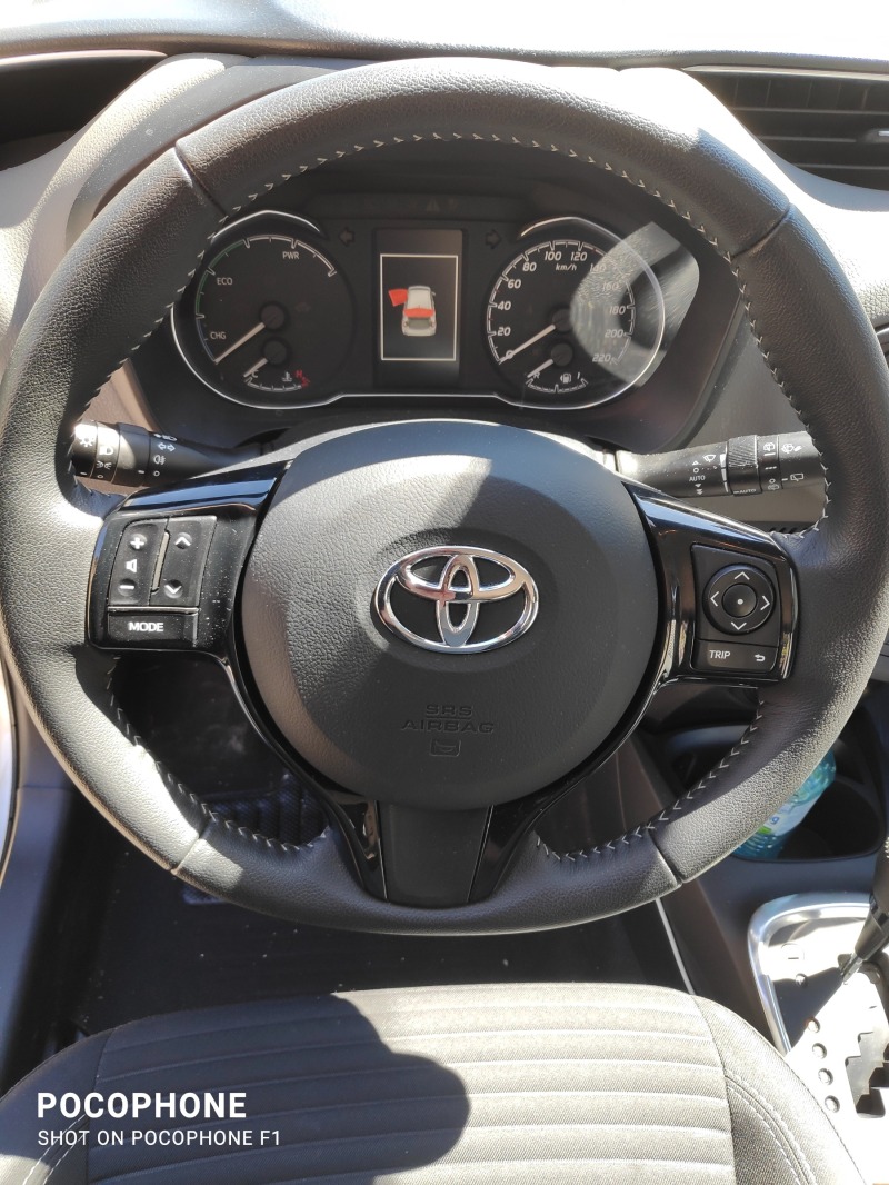 Toyota Yaris, снимка 9 - Автомобили и джипове - 46023488