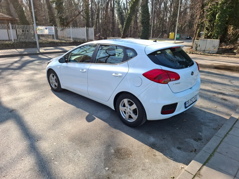 Kia Ceed 1.4 , снимка 5 - Автомобили и джипове - 49456685