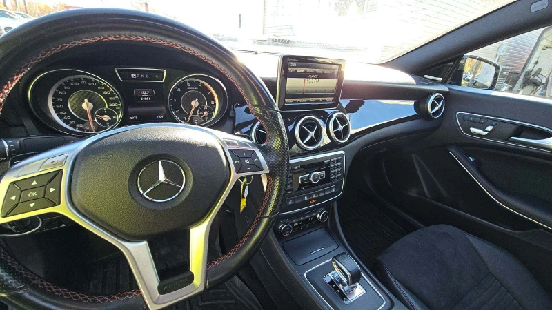 Mercedes-Benz CLA 45 AMG 4MATIC* HARMAN/KARDON* PANO* М.ТОЧКА, снимка 5 - Автомобили и джипове - 48201318