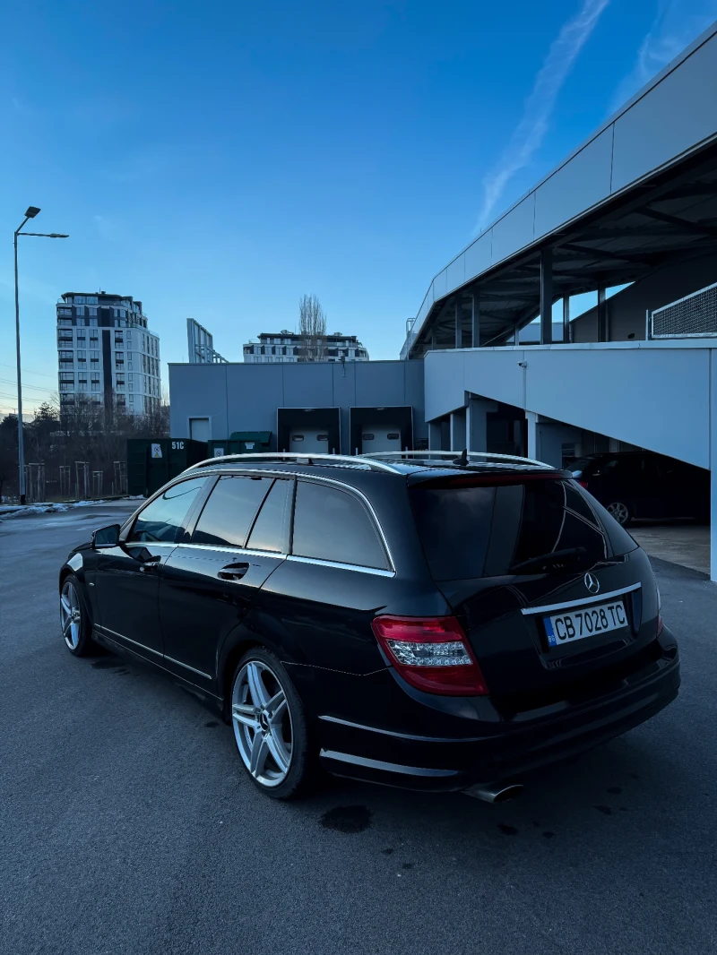 Mercedes-Benz C 220 AMG Пакет, снимка 3 - Автомобили и джипове - 48561197