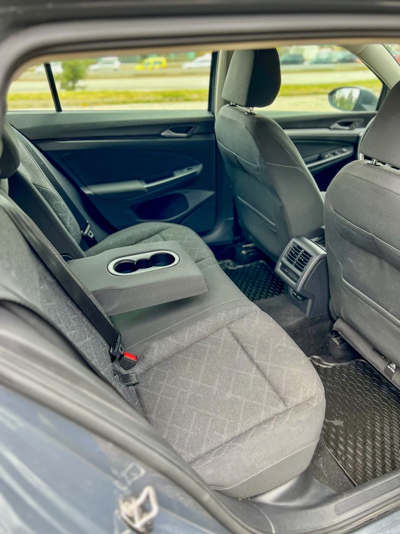 VW Golf  1.5 eTSI / VARIANT 8 LIFE/ В ГАРАНЦИЯ / DSG / , снимка 12 - Автомобили и джипове - 52598115