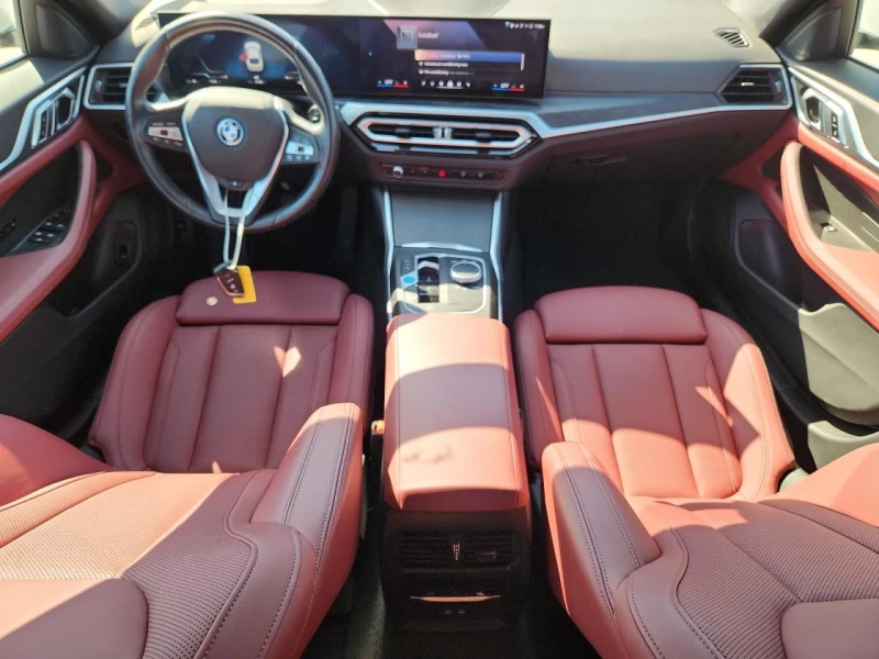 BMW i4 EDRIVE35* 360* DISTRONIC* DIGITAL* ЧЕРВЕНА КОЖА*  , снимка 8 - Автомобили и джипове - 52628368