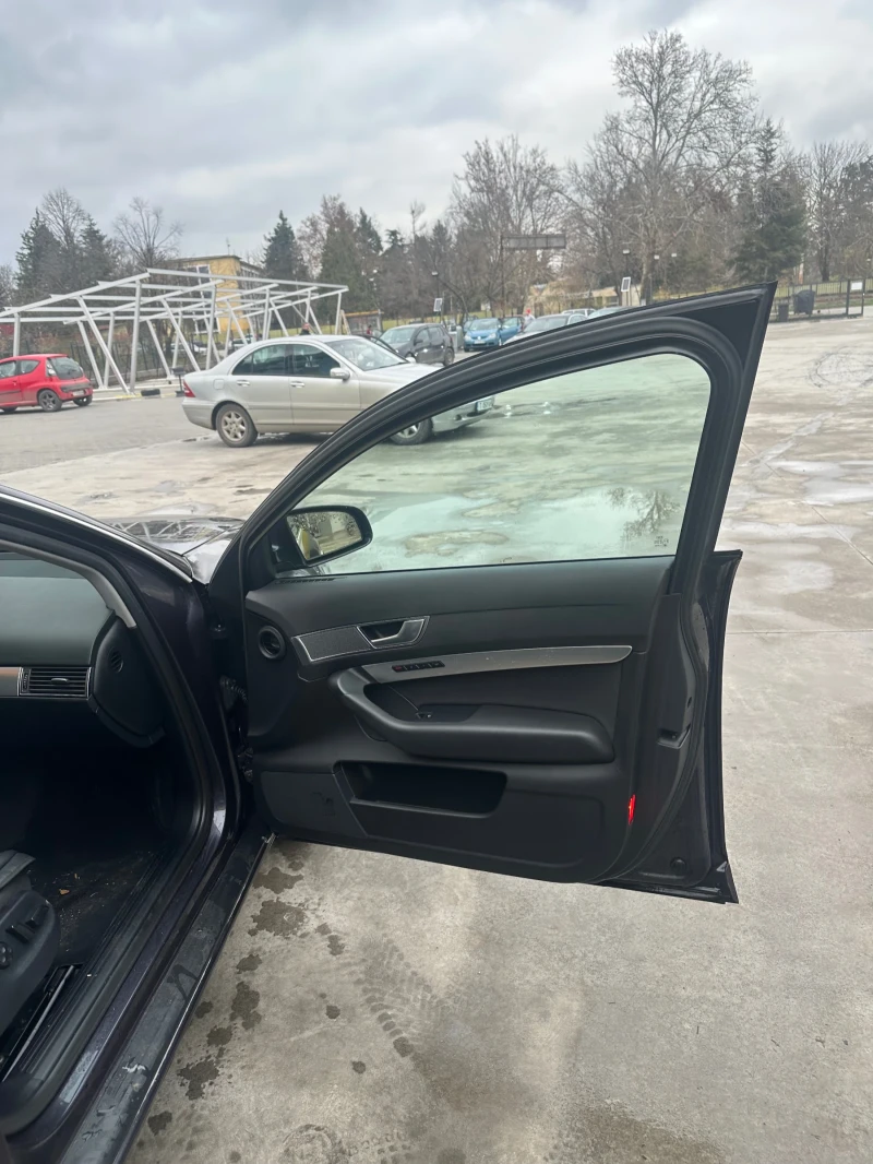 Audi A6 2.4 бензин, снимка 10 - Автомобили и джипове - 52711940