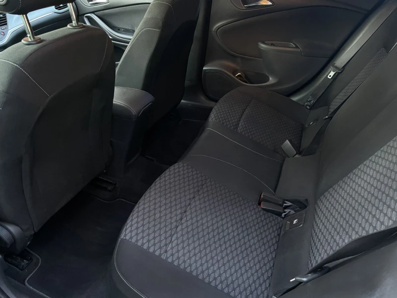 Opel Astra 1.4 Turbo 150hp, снимка 14 - Автомобили и джипове - 52802248