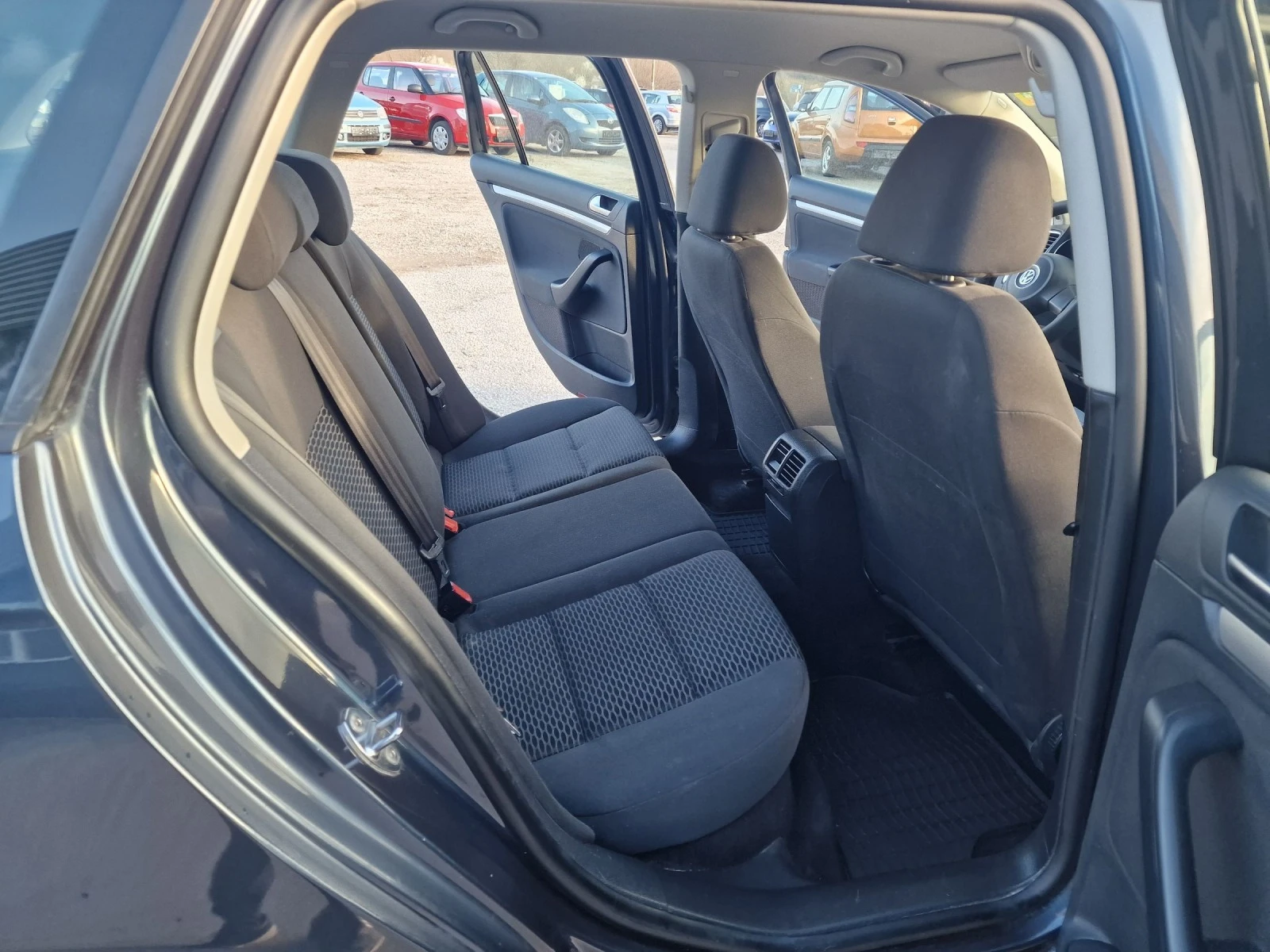 VW Golf 1.6TDI 4-MOTION  | Mobile.bg — изображение 11
