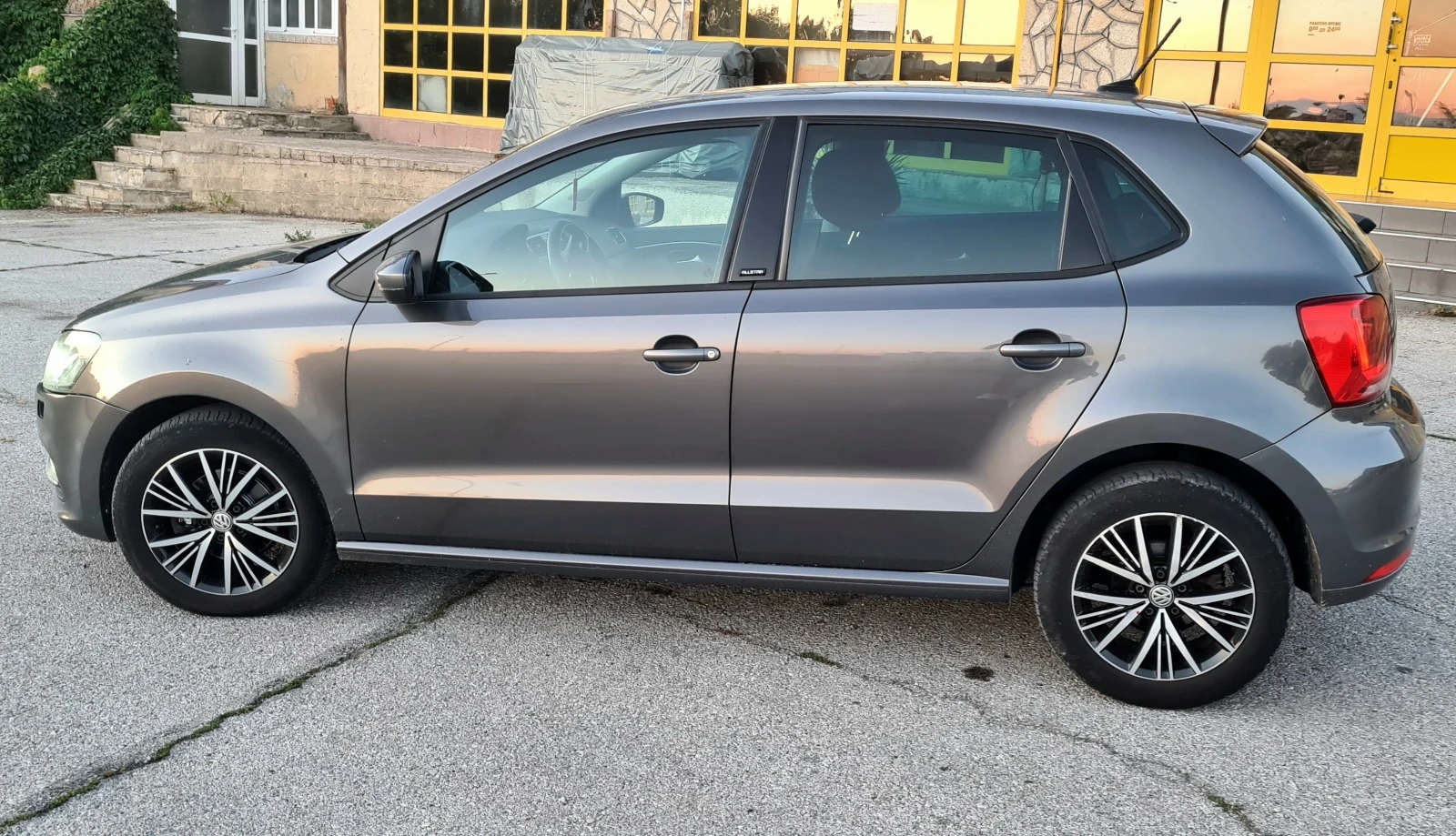 VW Polo ALLSTAR 1.4TDI 90k.c - изображение 9