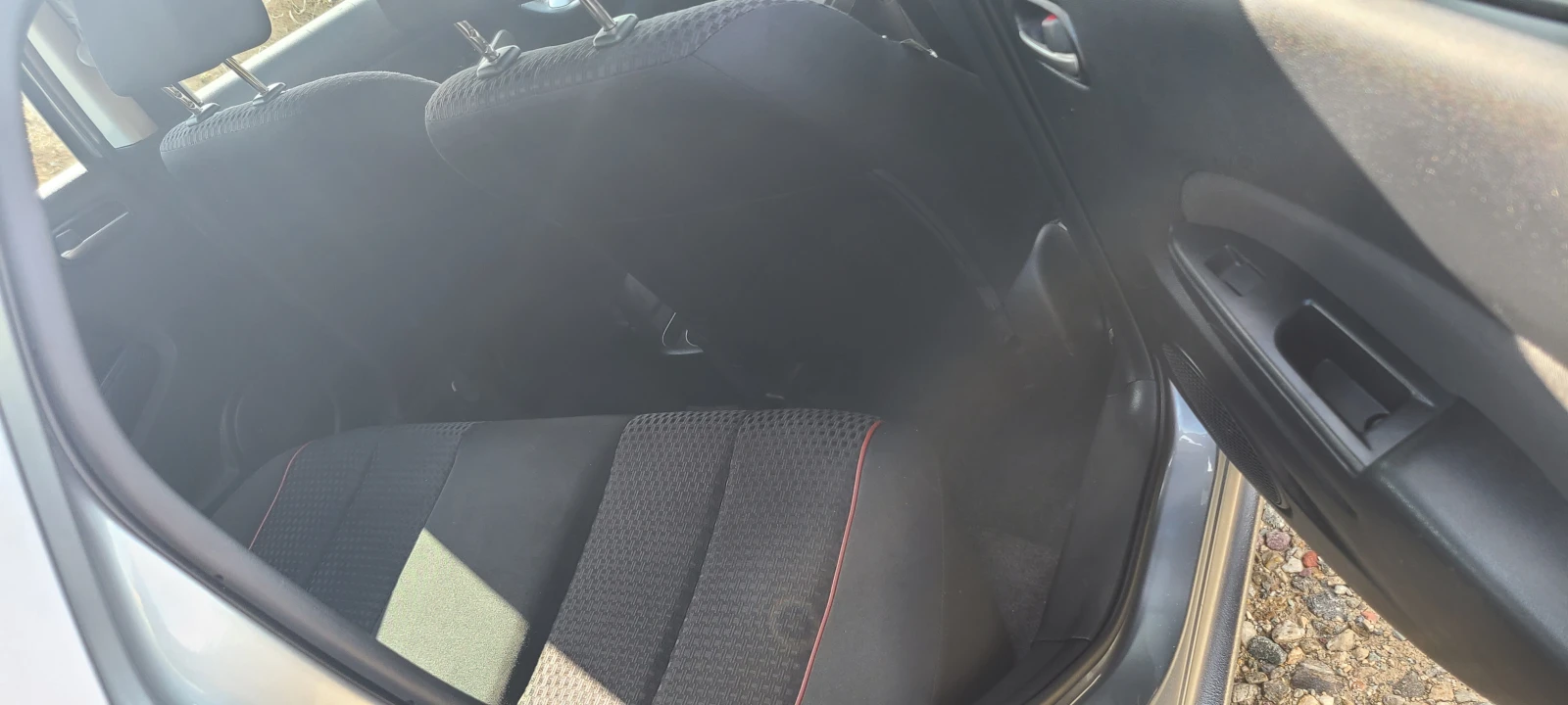 Mazda 2 1, 5i atomatic, снимка 16 - Автомобили и джипове - 52572280