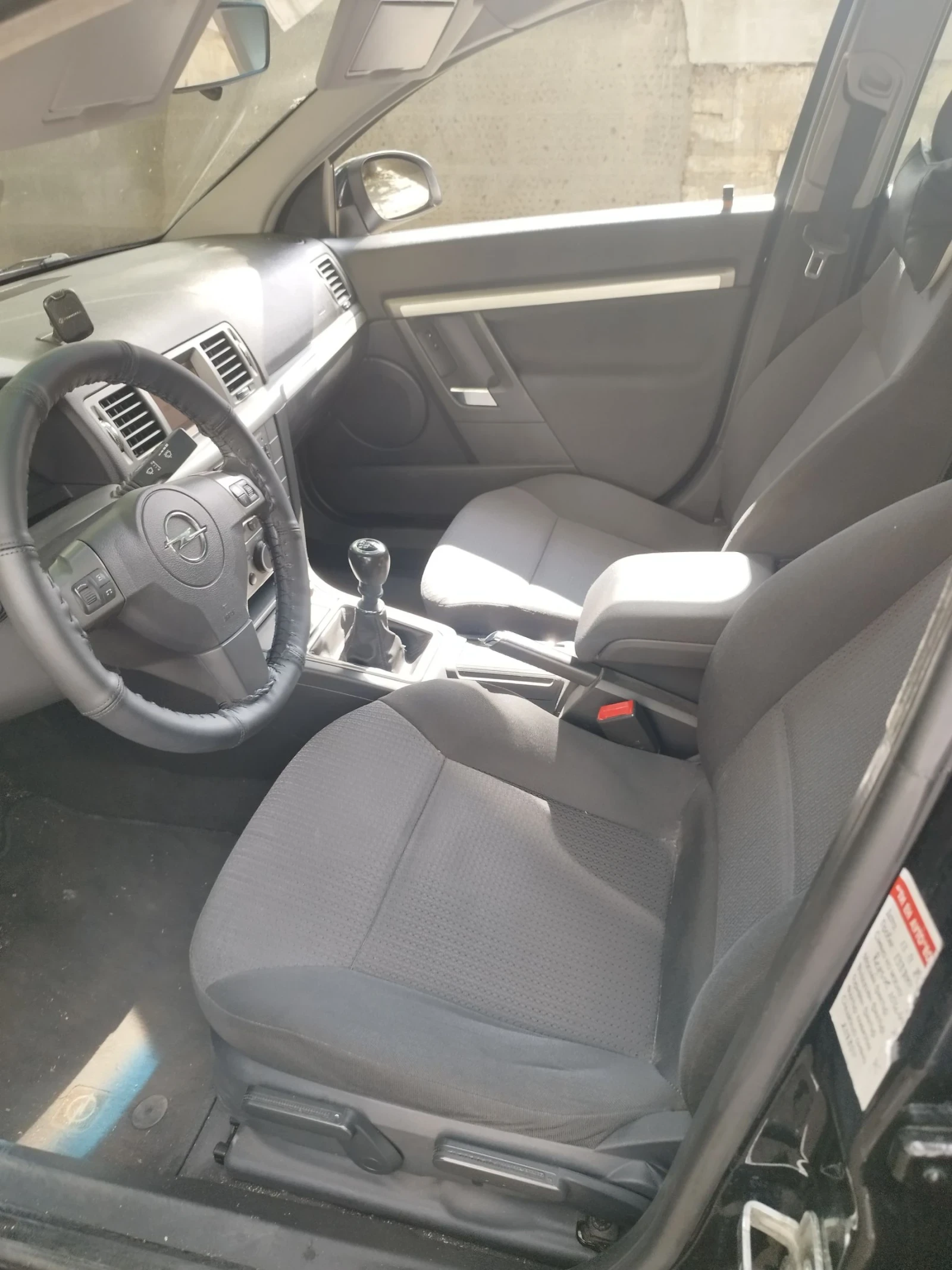 Opel Vectra 2.2 direct 155 - изображение 8