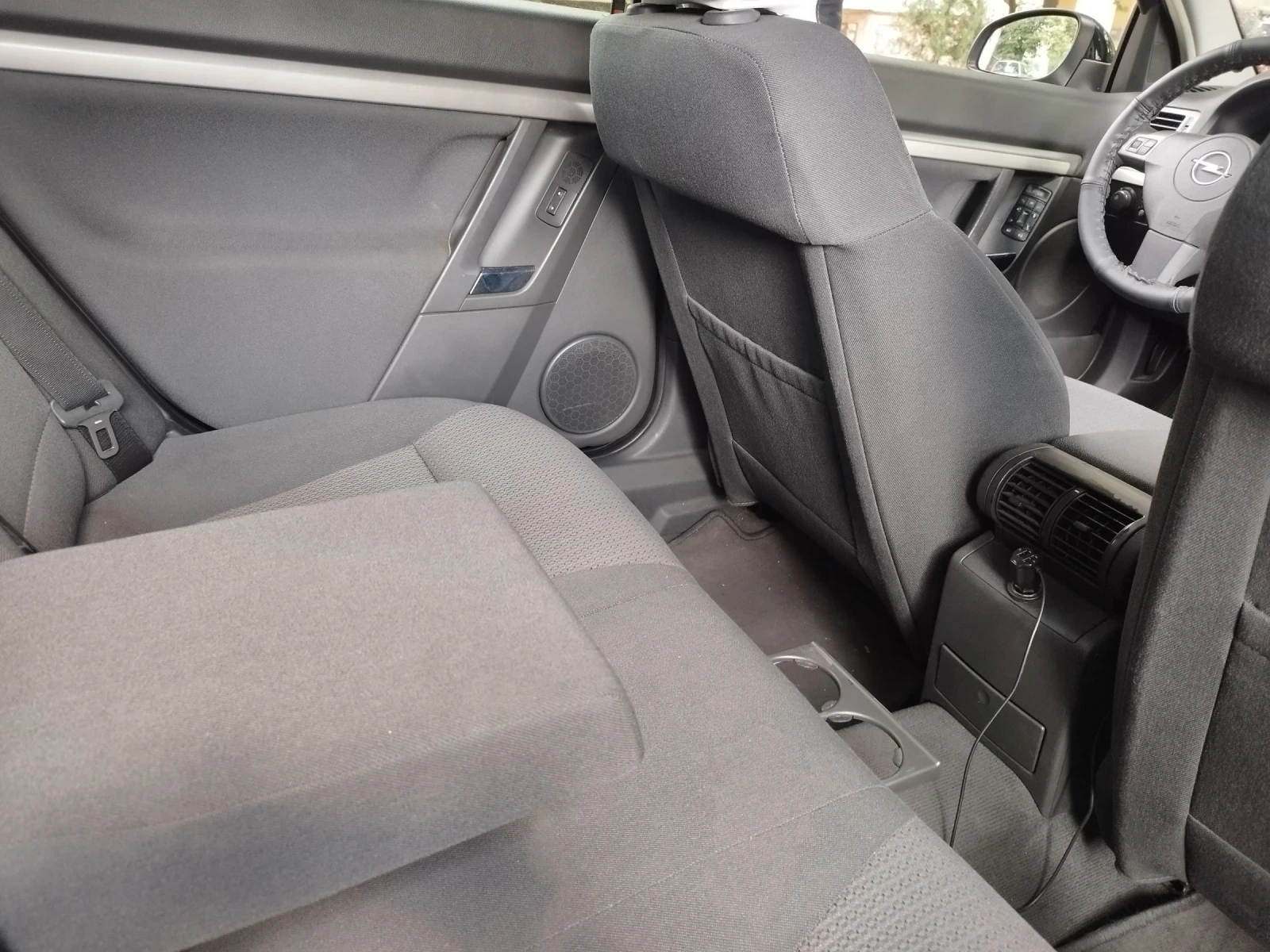 Opel Vectra 2.2 direct 155 - изображение 9