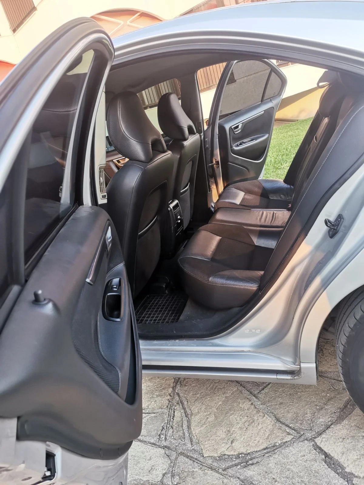 Volvo S60 D5 - изображение 7