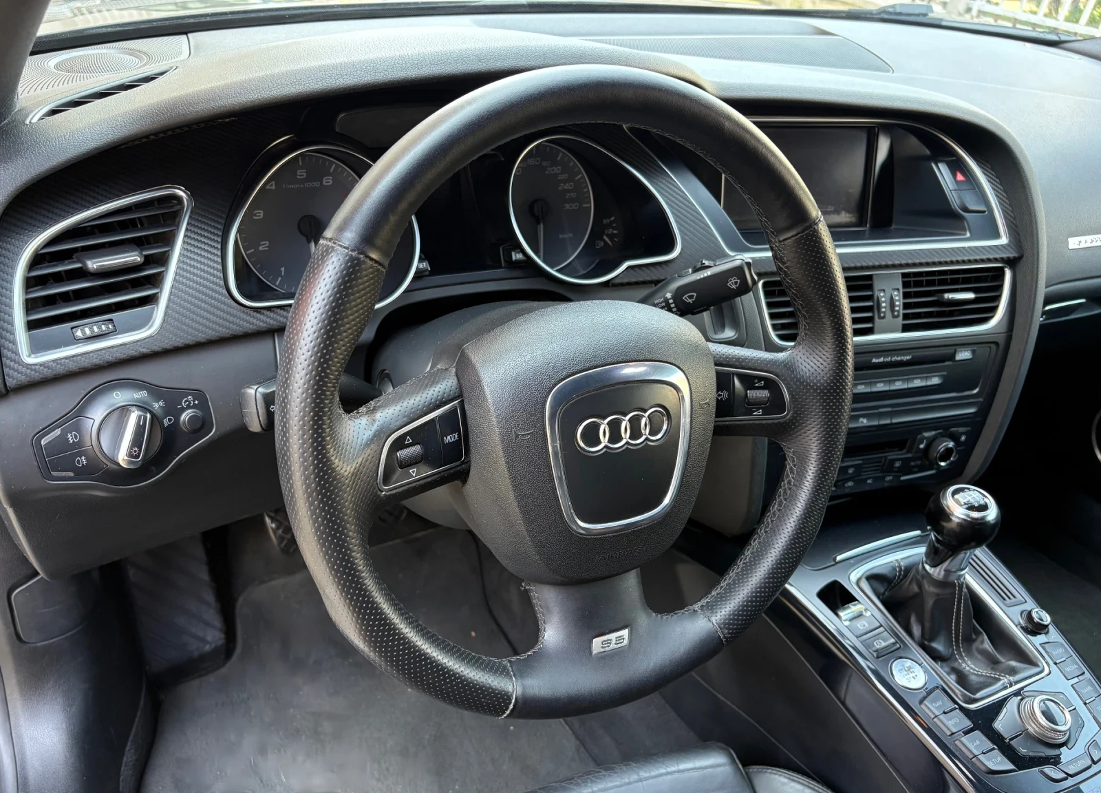 Audi S5 4.2 V8 FSI - изображение 6