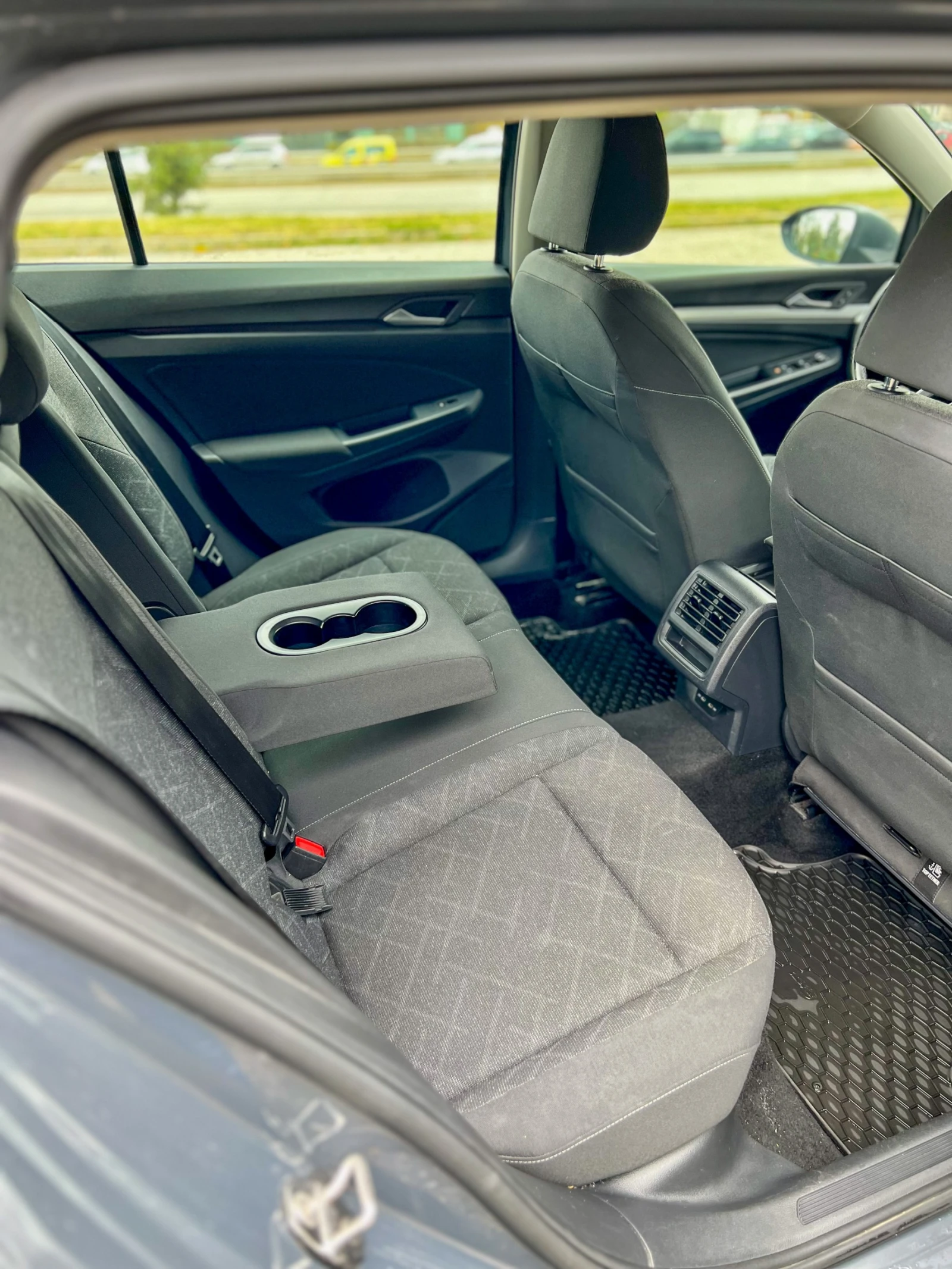 VW Golf  1.5 eTSI / VARIANT 8 LIFE/ � �������� / DSG /  | Mobile.bg � ����������� 12