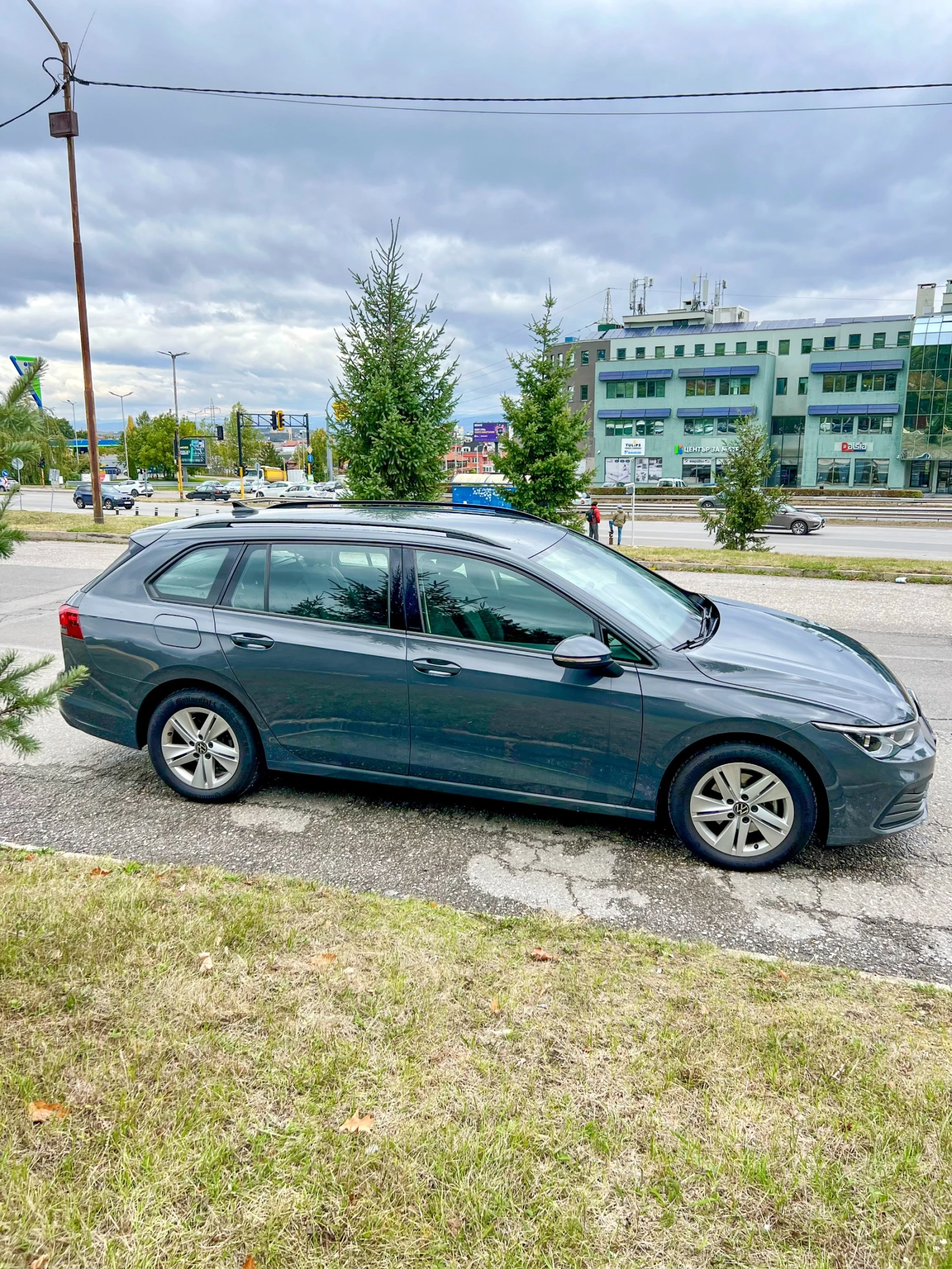 VW Golf  1.5 eTSI / VARIANT 8 LIFE/ В ГАРАНЦИЯ / DSG /  - изображение 7