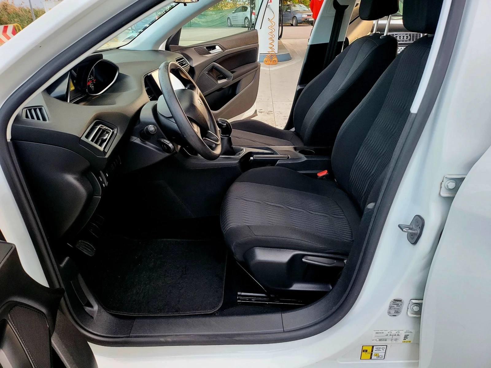 Peugeot 308 1, 6 HDI | Mobile.bg   13