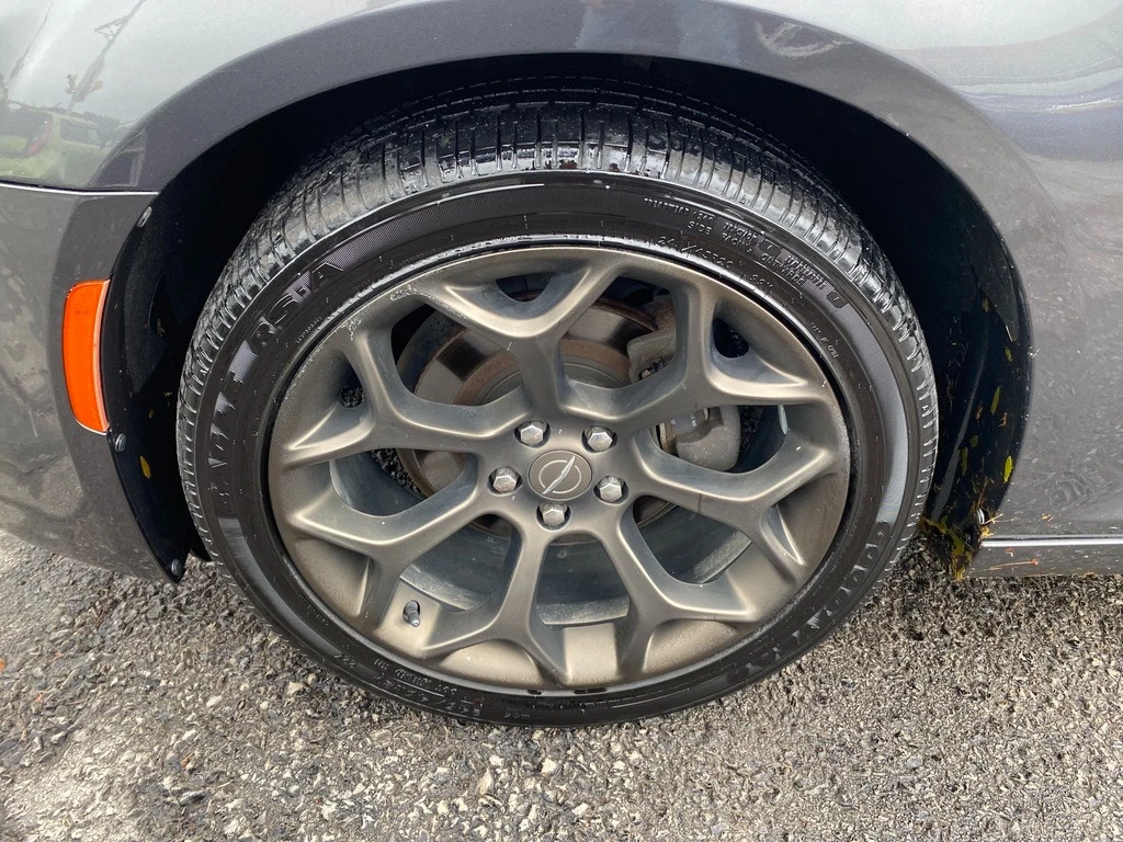 Chrysler 300c ЗАДНО * * CARFAX * * АВТО КРЕДИТ * *  - изображение 4