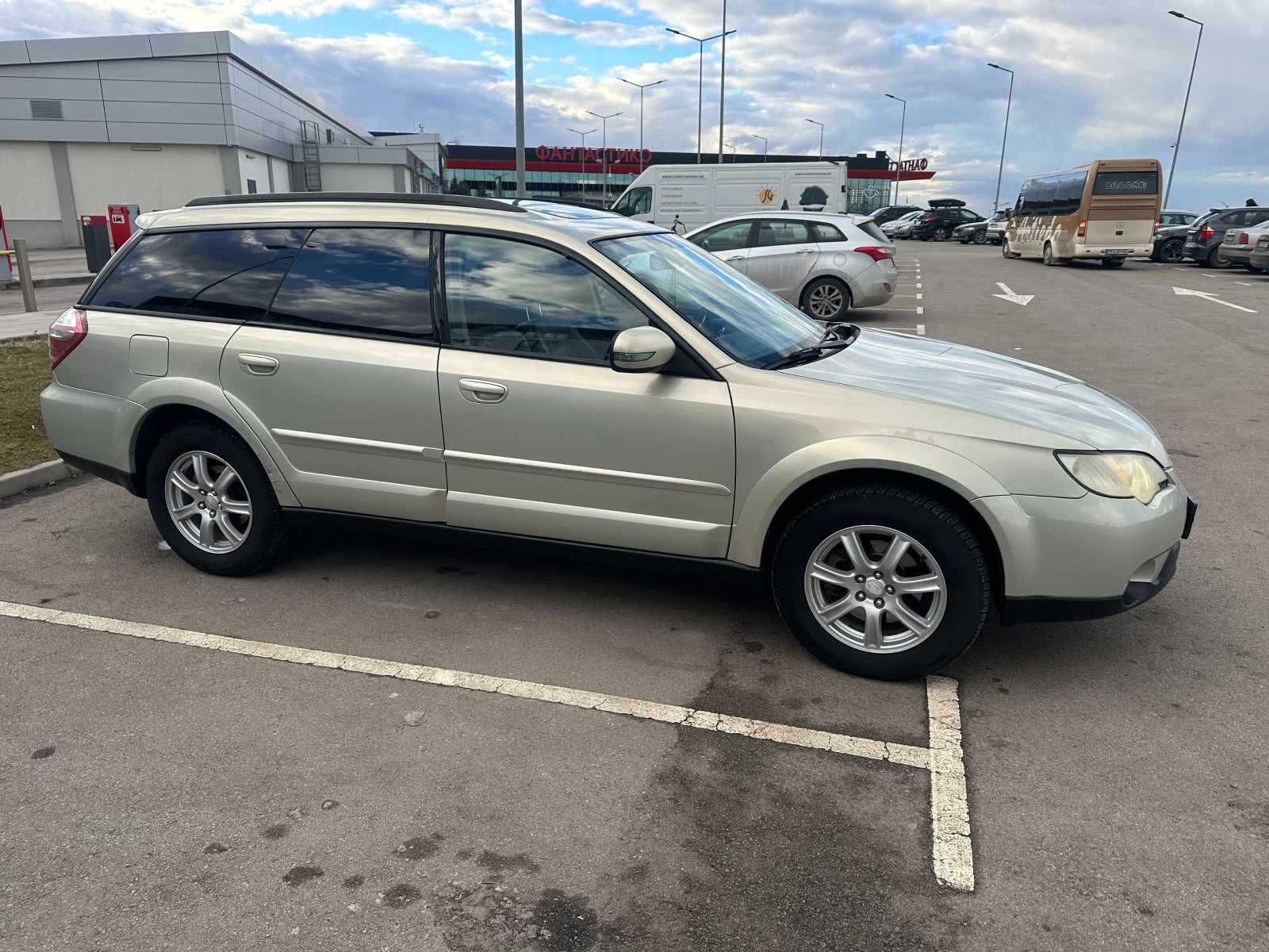 Subaru Outback 2.5i BRC ГАЗ с ПРОБЛЕМ, снимка 2 - Автомобили и джипове - 53731085
