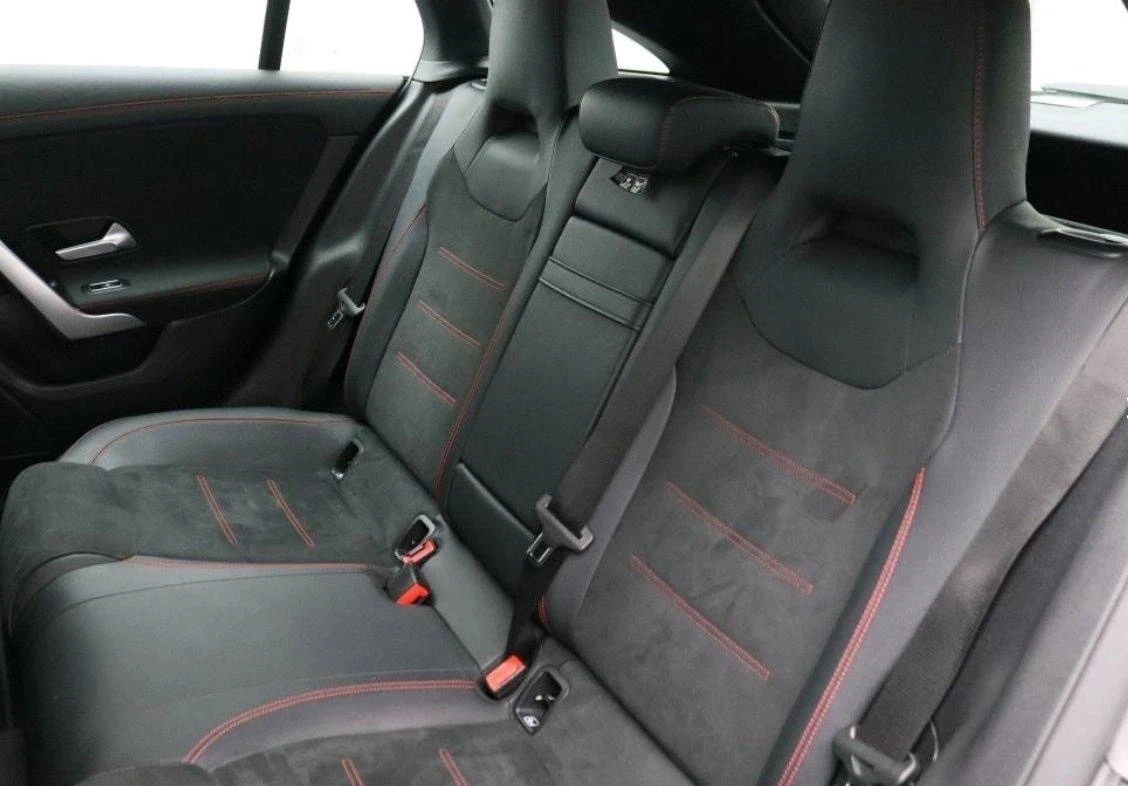 Mercedes-Benz CLA 200 AMG-Line - изображение 7