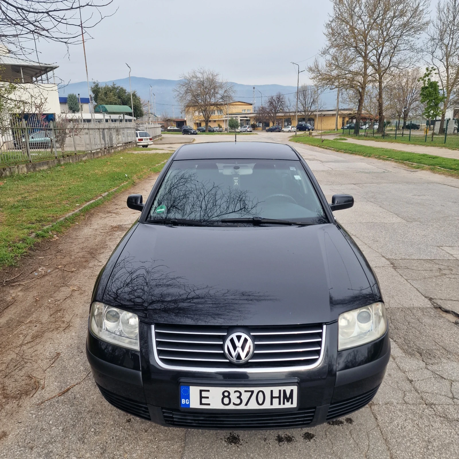 VW Passat 1.9 101, снимка 2 - Автомобили и джипове - 54053256