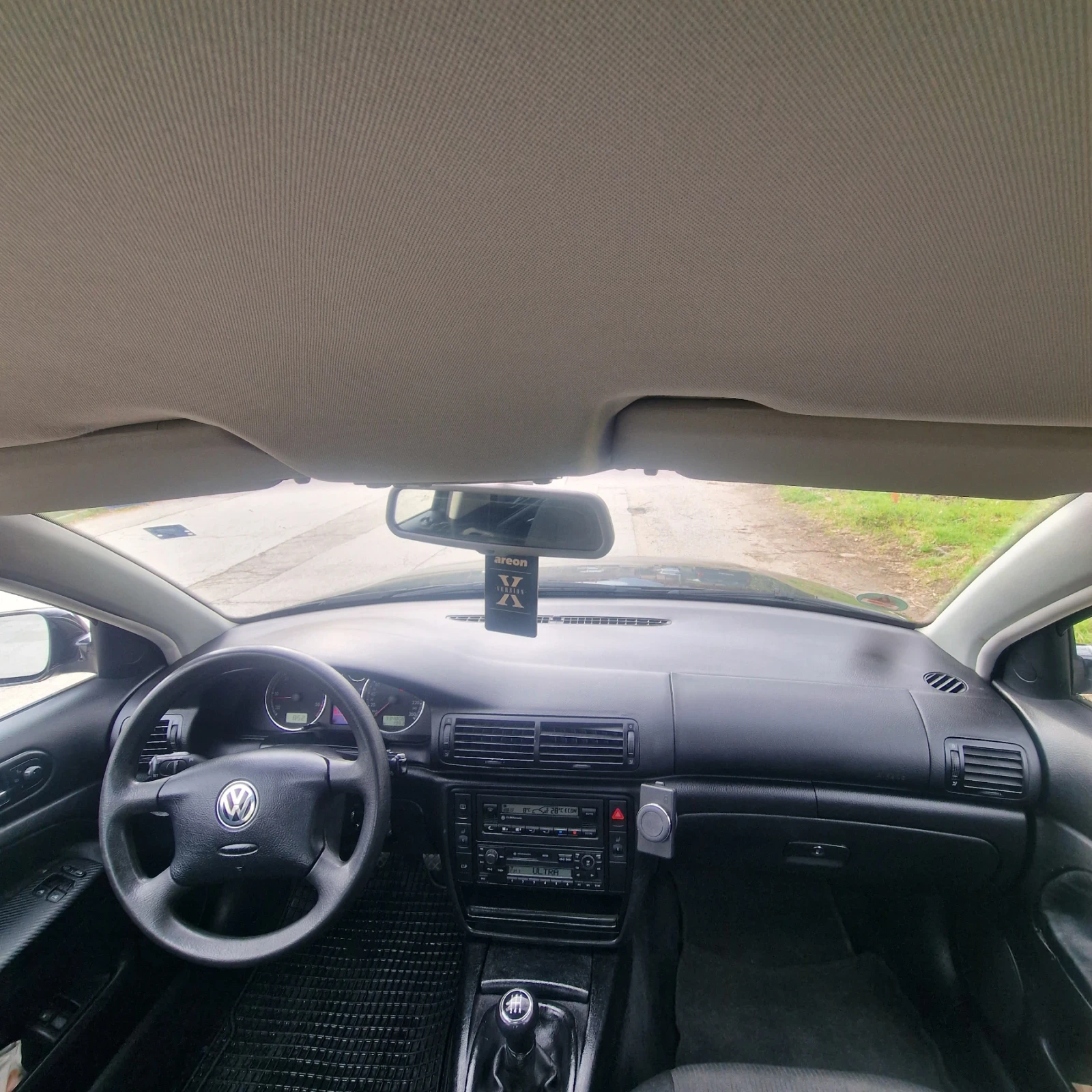 VW Passat 1.9 101, снимка 9 - Автомобили и джипове - 54053256