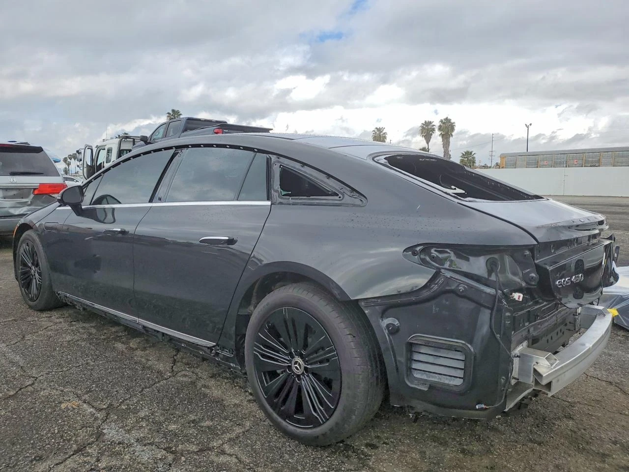 Mercedes-Benz EQS 450 4MATIC| BURMESTER| DISTRONIC| ПОДГРЕВ, снимка 4 - Автомобили и джипове - 54060800