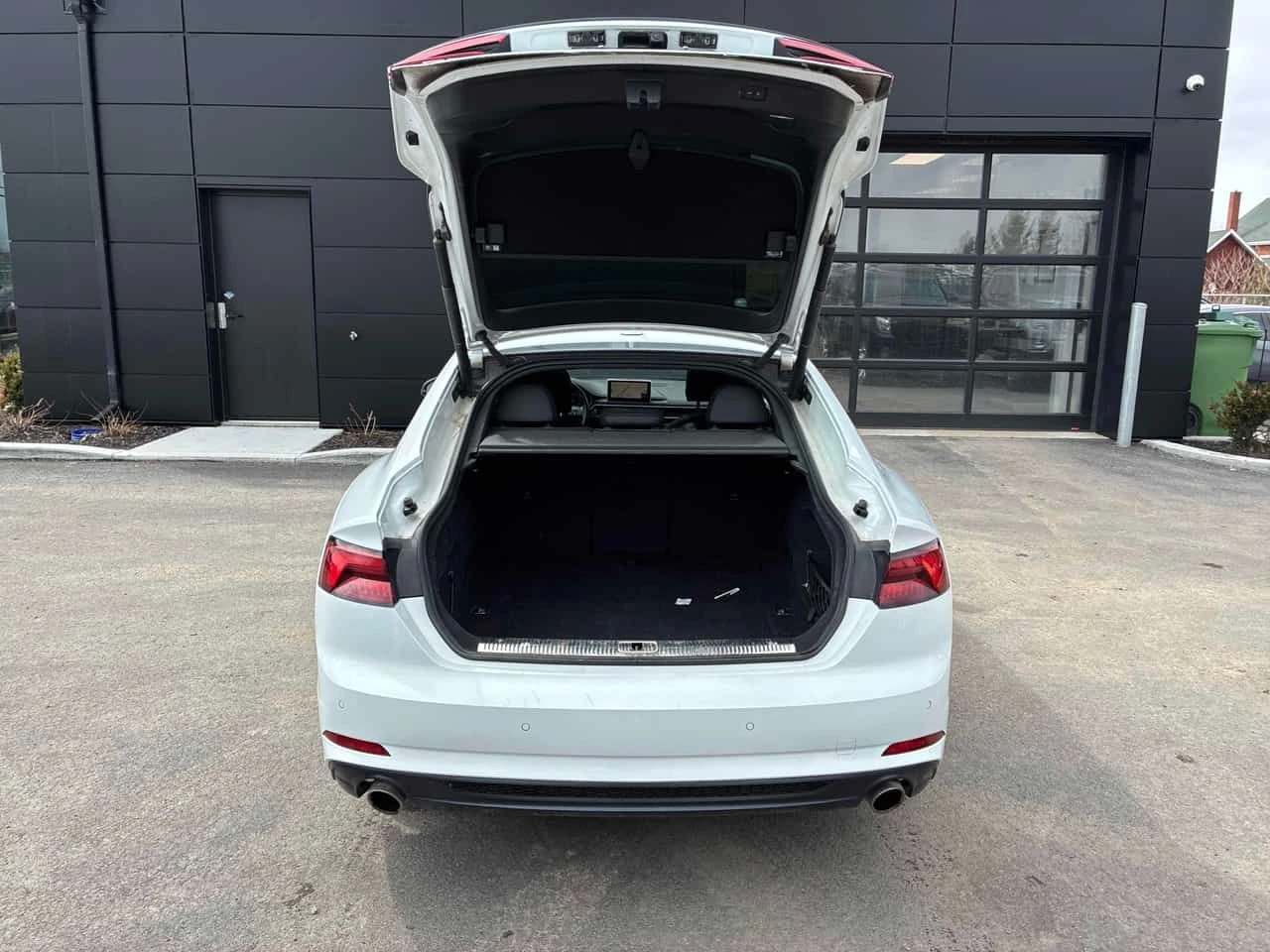 Audi A5 Technik / 360 / AMBIENT / B&O КЛИП  НА МОТОРА , снимка 14 - Автомобили и джипове - 54127028