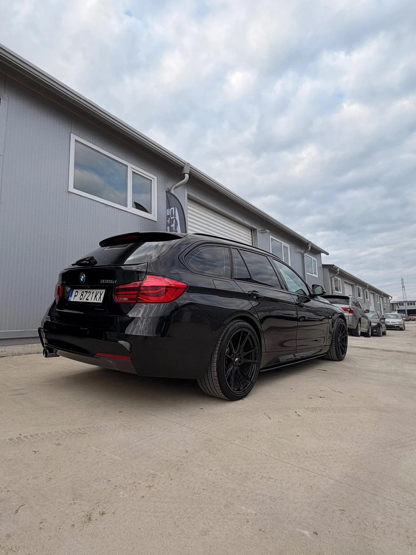 BMW 335 Xdrive Individiual, снимка 4 - Автомобили и джипове - 54632439
