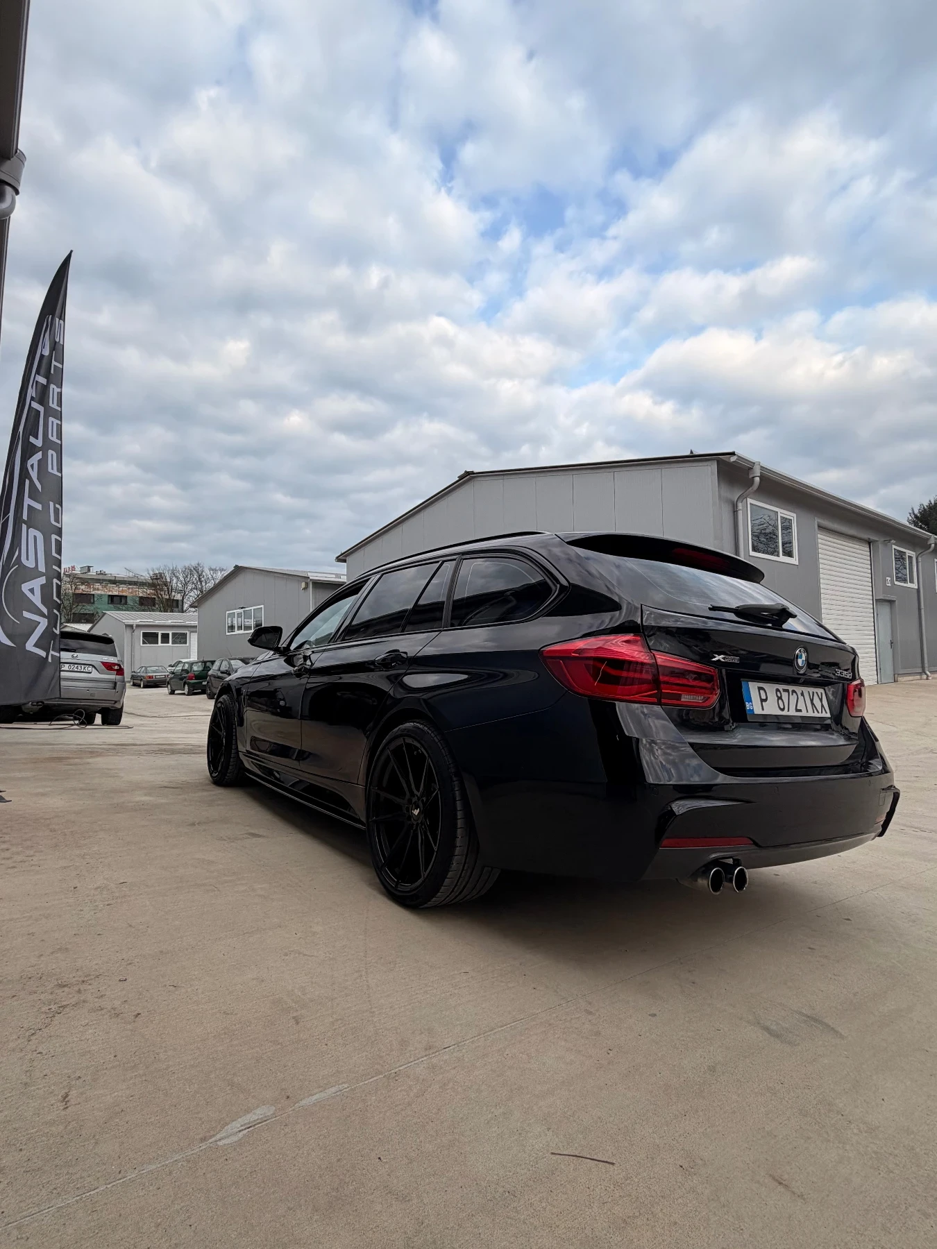 BMW 335 Xdrive Individiual, снимка 5 - Автомобили и джипове - 54632439