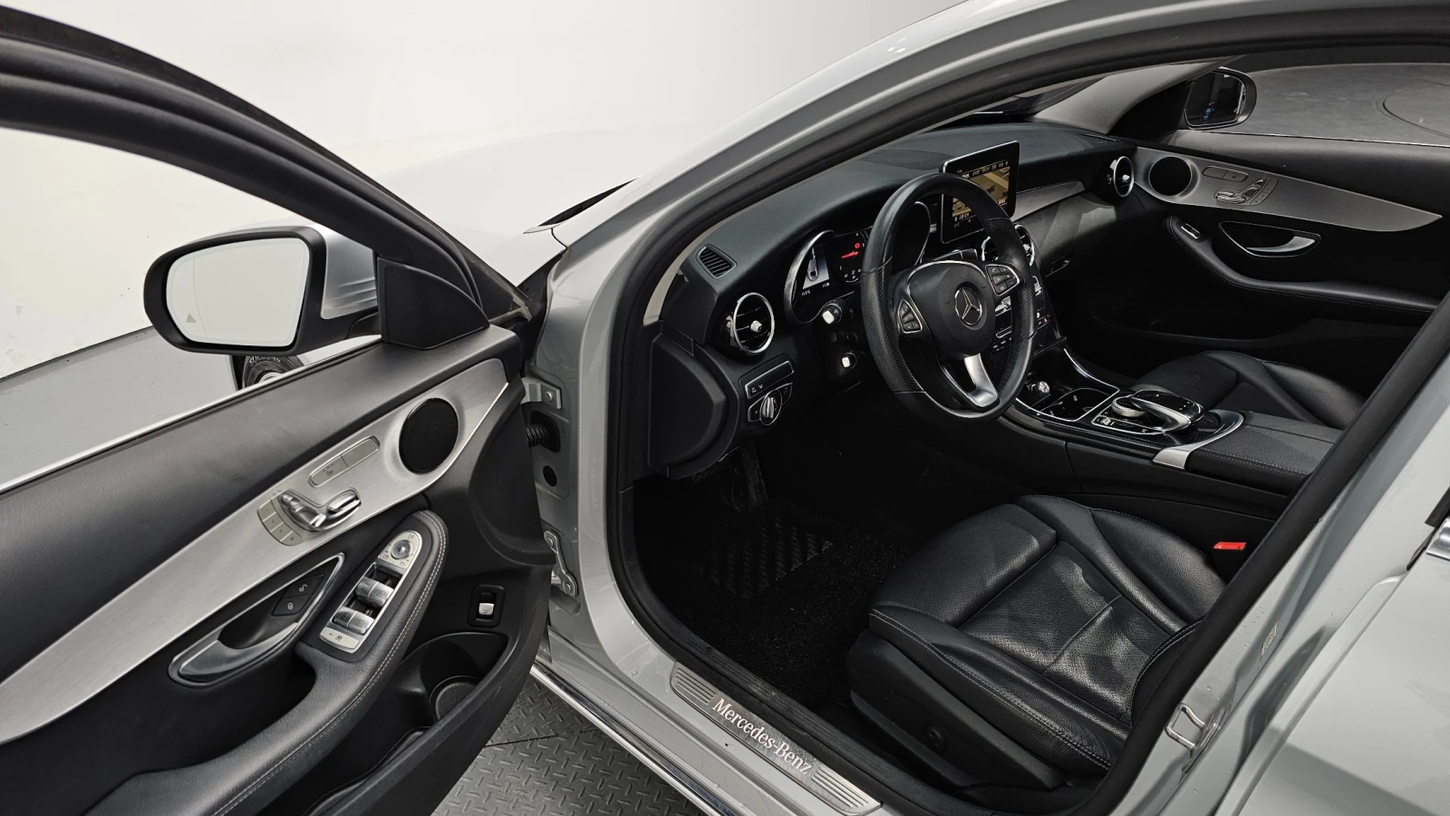 Mercedes-Benz C 220 AVANGARDE, снимка 6 - Автомобили и джипове - 54967801
