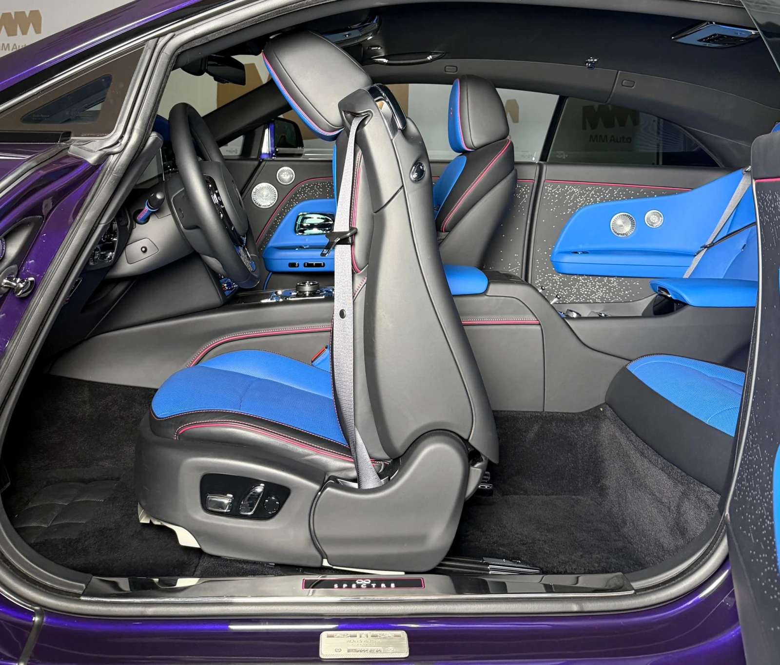 Rolls-Royce Spectre Black Badge, снимка 14 - Автомобили и джипове - 54968565