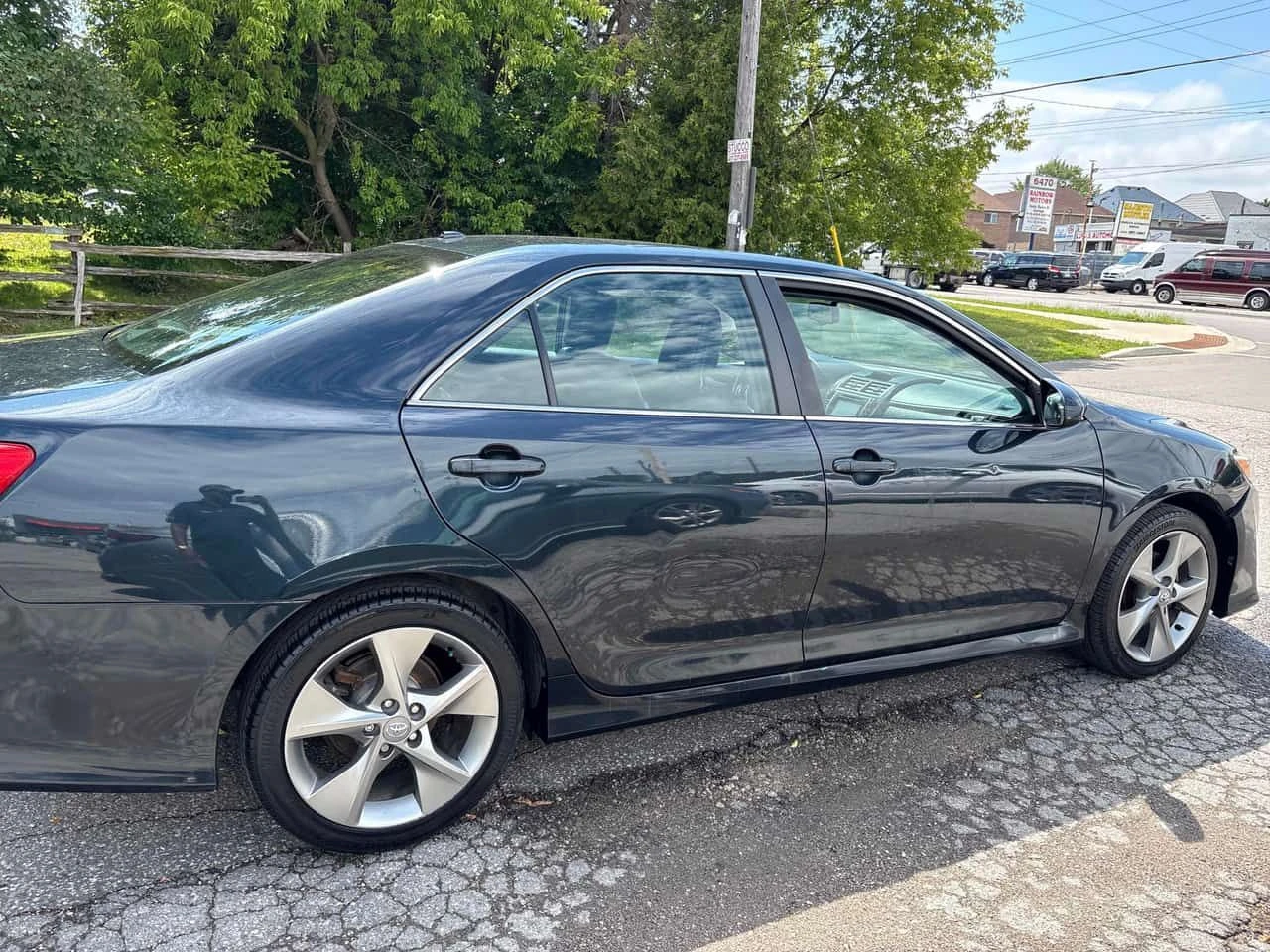 Toyota Camry * 4dr Sdn I4 Auto * АВТОКРЕДИТ БЕЗ ПЪРВОНАЧАЛНА* , снимка 3 - Автомобили и джипове - 55070126