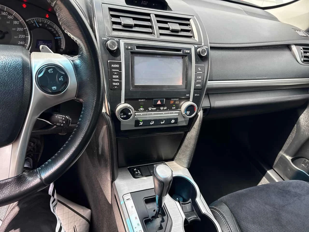 Toyota Camry * 4dr Sdn I4 Auto * АВТОКРЕДИТ БЕЗ ПЪРВОНАЧАЛНА* , снимка 9 - Автомобили и джипове - 55070126