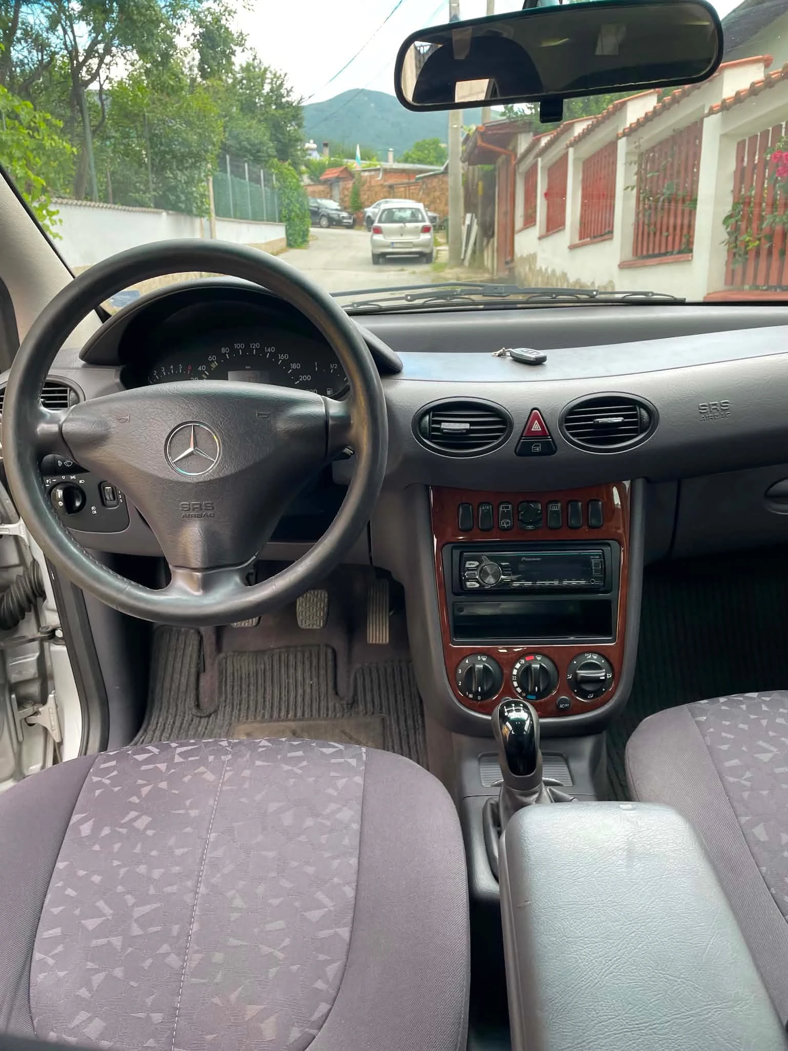 Mercedes-Benz A 140, снимка 9 - Автомобили и джипове - 55166437