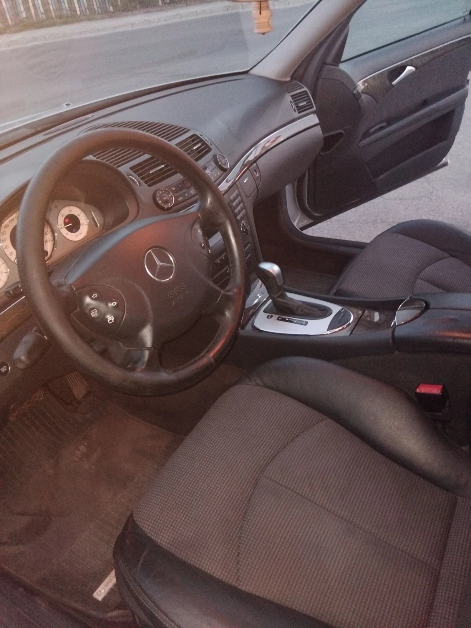 Mercedes-Benz C 220, снимка 7 - Автомобили и джипове - 55359221