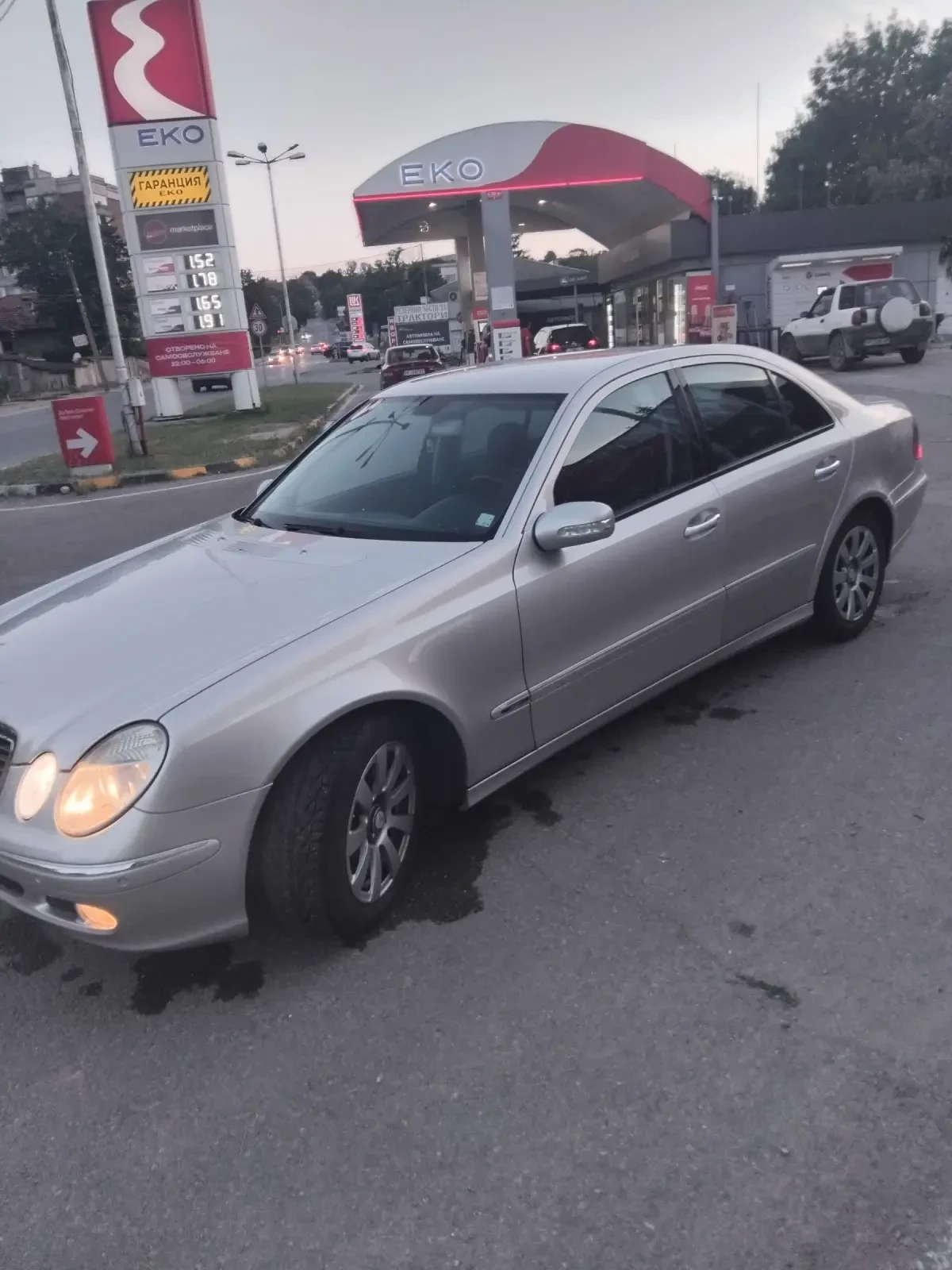 Mercedes-Benz C 220, снимка 3 - Автомобили и джипове - 55359221