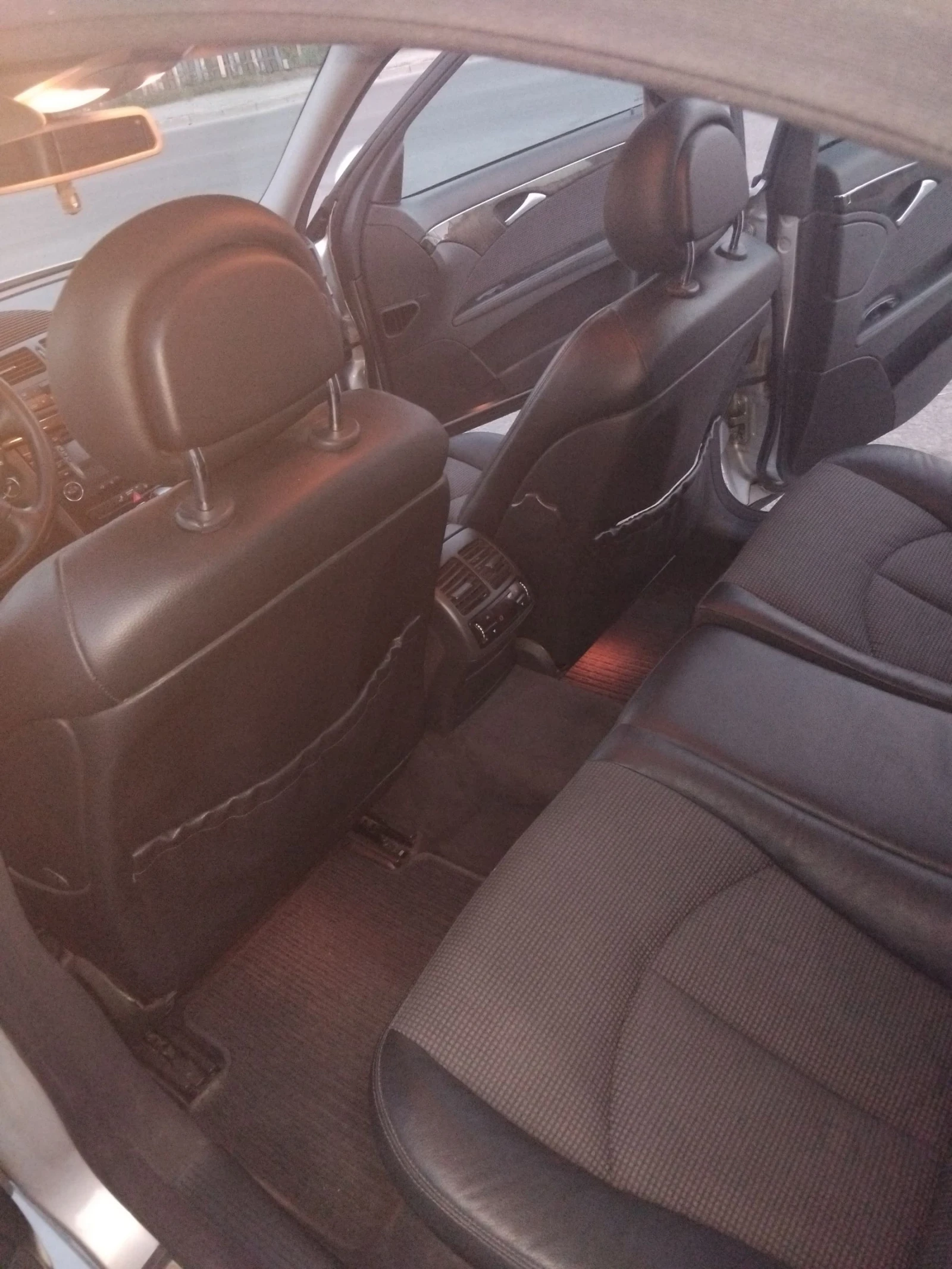 Mercedes-Benz C 220, снимка 9 - Автомобили и джипове - 55359221
