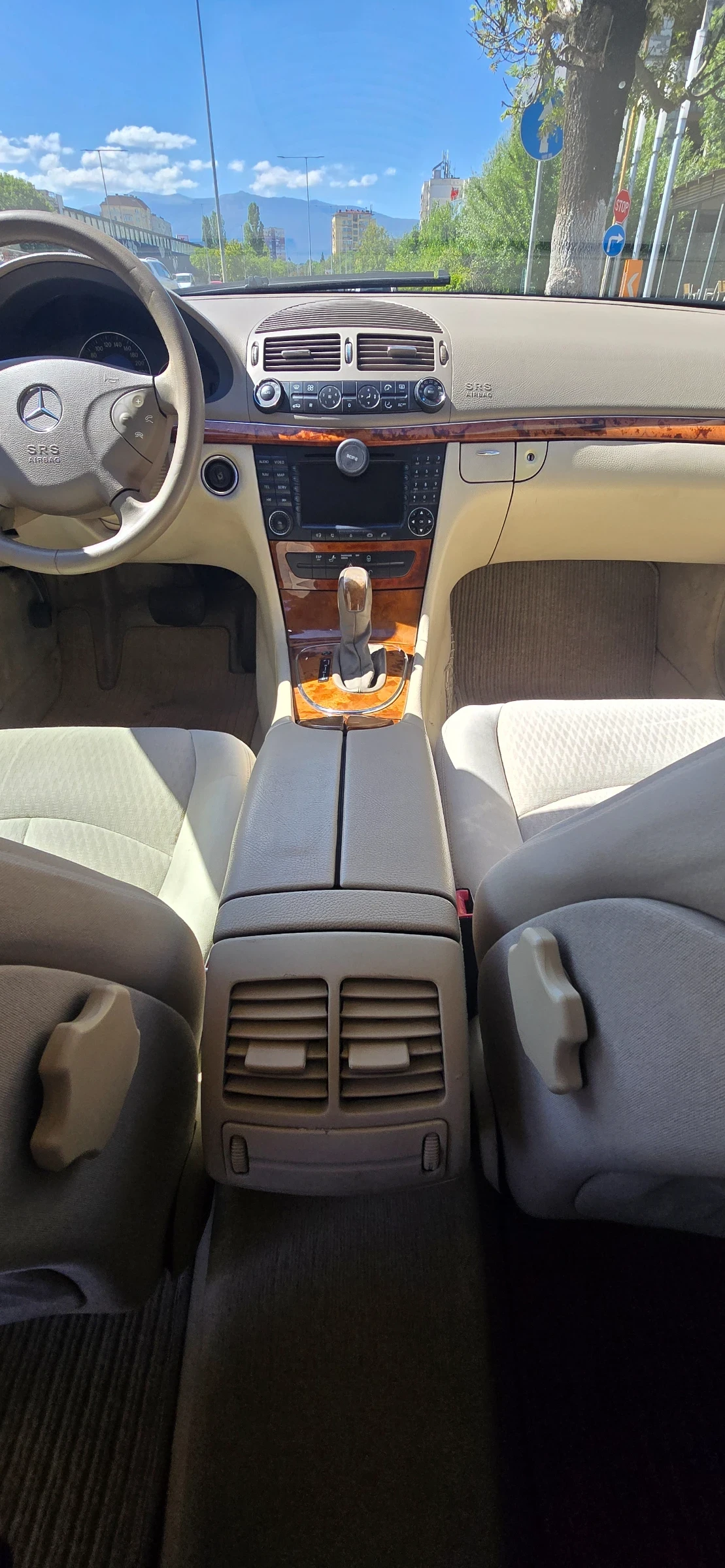 Mercedes-Benz E 220 2.2 CDI Elegance, снимка 13 - Автомобили и джипове - 55792594