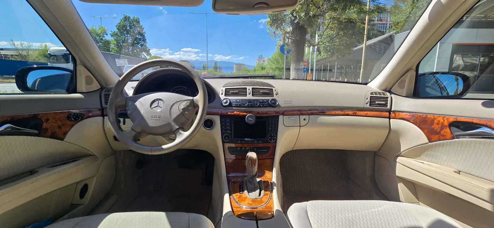 Mercedes-Benz E 220 2.2 CDI Elegance, снимка 6 - Автомобили и джипове - 55792594
