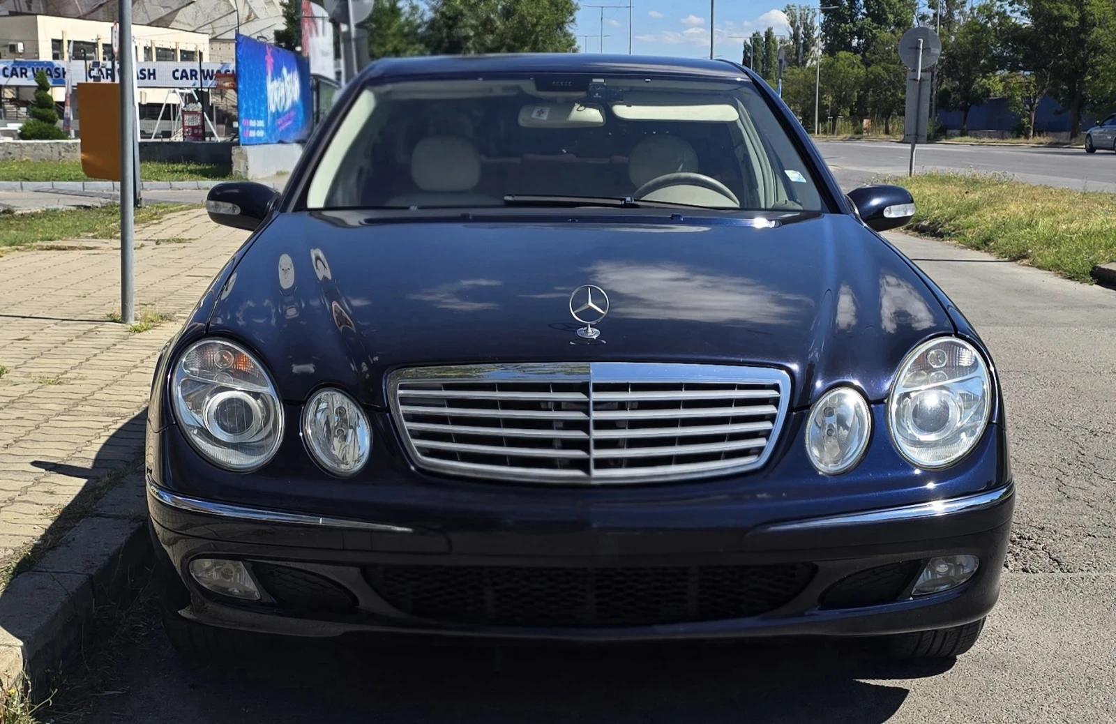Mercedes-Benz E 220 2.2 CDI Elegance, снимка 2 - Автомобили и джипове - 55792594