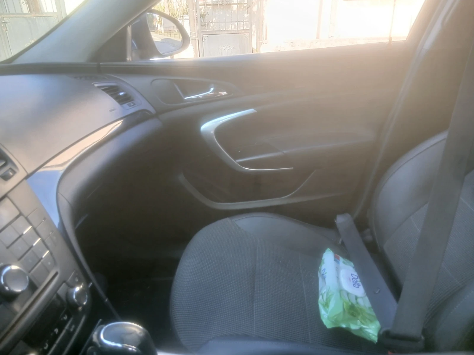 Opel Insignia, снимка 6 - Автомобили и джипове - 56310590