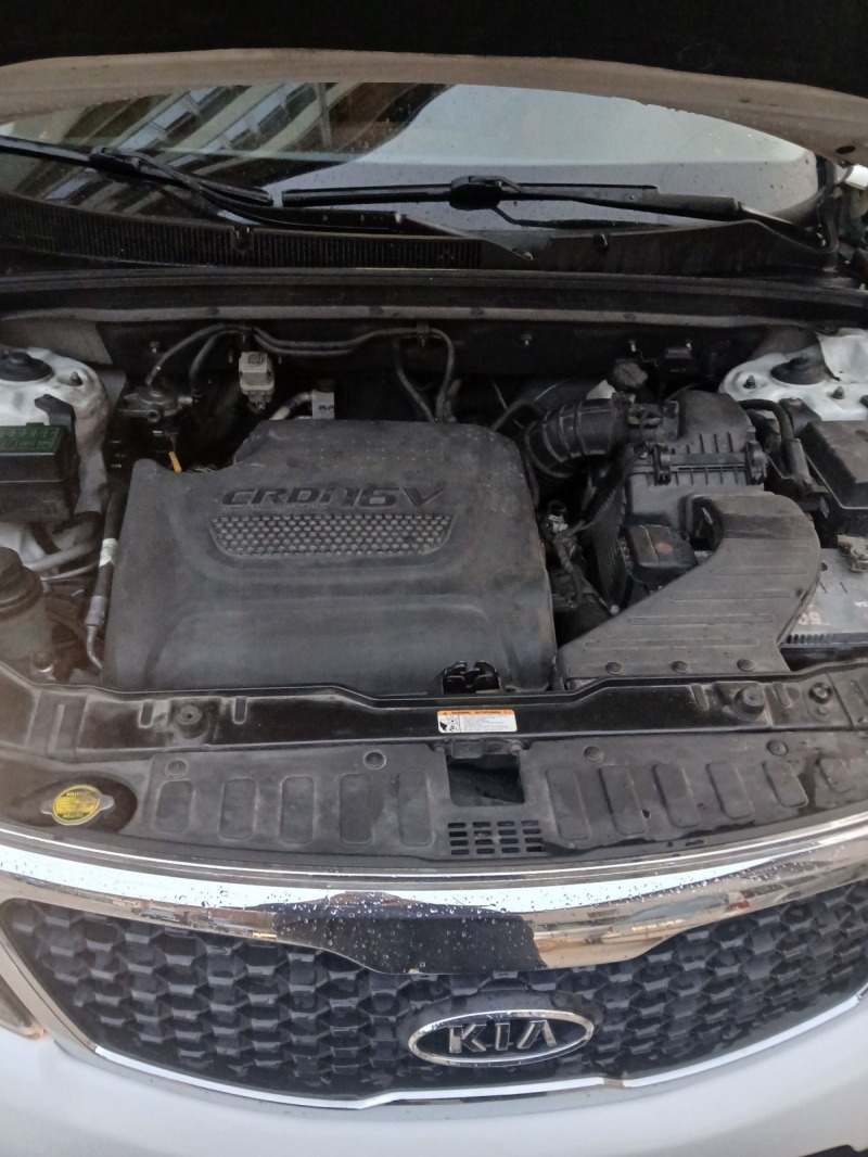 Kia Sorento 2.2 CRDI AWD AUTOMATIC, снимка 12 - Автомобили и джипове - 46233605