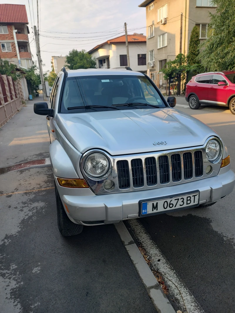 Jeep Cherokee, снимка 1 - Автомобили и джипове - 47123234