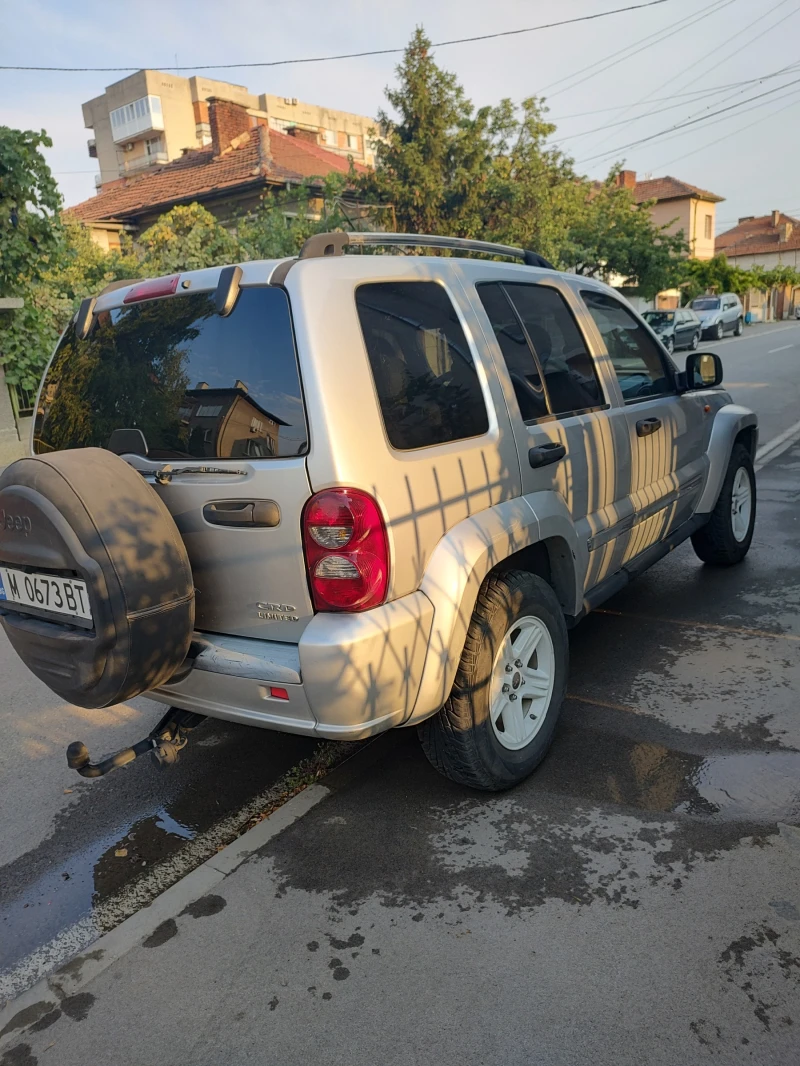 Jeep Cherokee, снимка 5 - Автомобили и джипове - 48694645