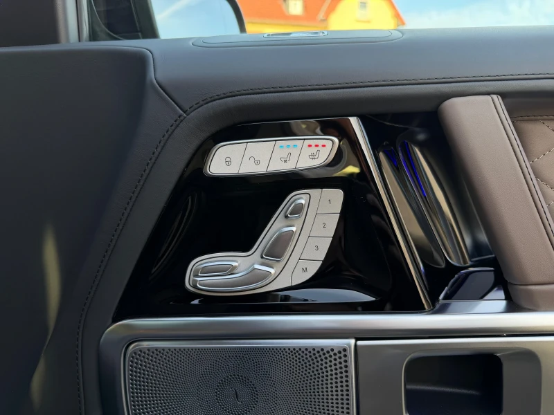 Mercedes-Benz G 63 AMG MY26 Dark Olive Magno A22 Carbon Нов Наличен, снимка 13 - Автомобили и джипове - 52374701