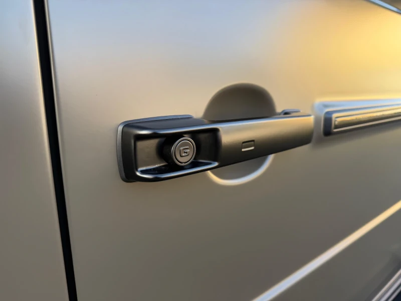 Mercedes-Benz G 63 AMG MY26 Dark Olive Magno A22 Carbon Нов Наличен, снимка 8 - Автомобили и джипове - 52374701