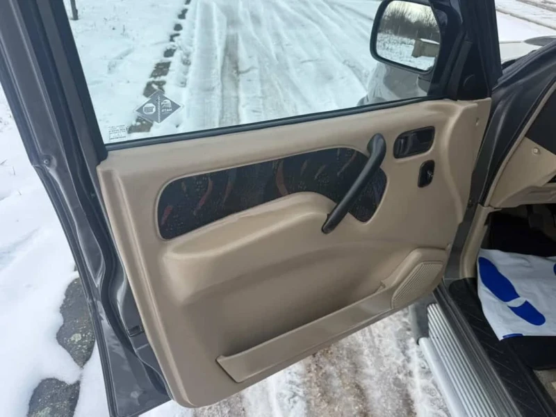 Nissan Terrano 2, 7 TDI, снимка 8 - Автомобили и джипове - 53358659