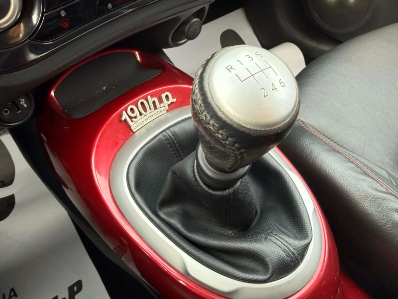 Nissan Juke, снимка 12 - Автомобили и джипове - 53570851